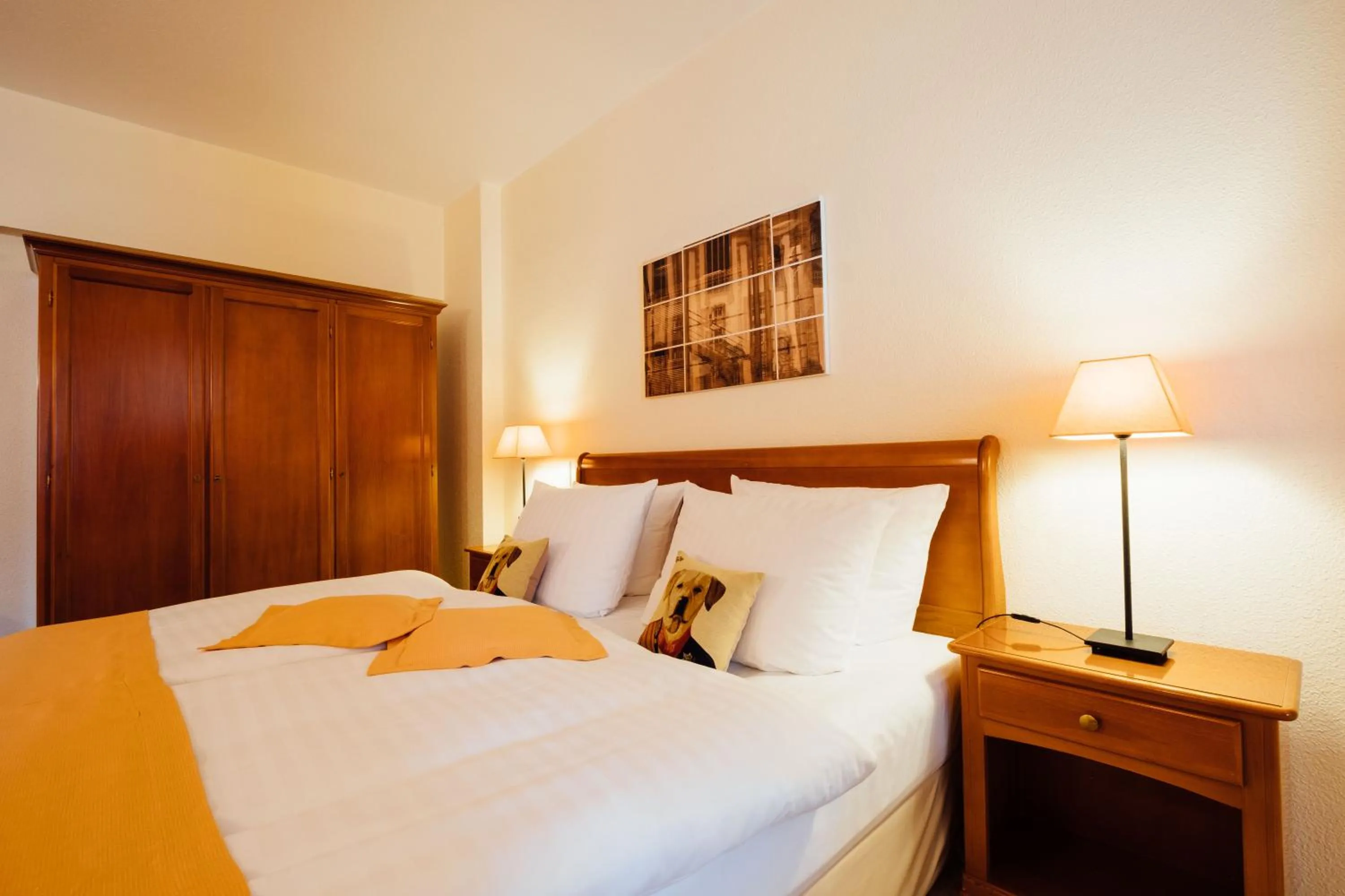 Bedroom, Bed in Hotel zur Mühle