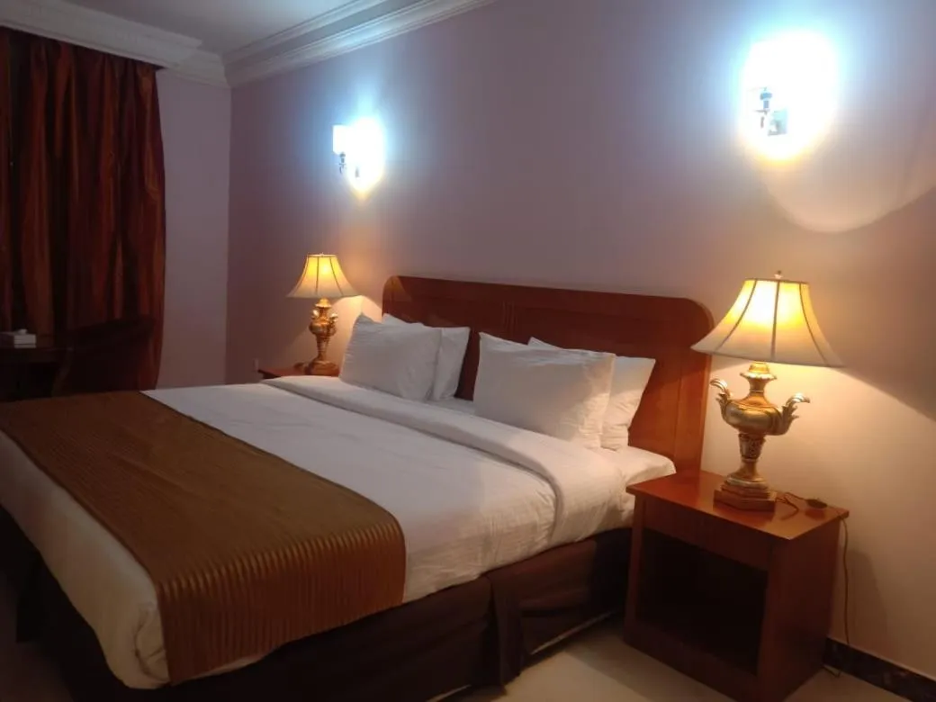 Bed in Al Massa Hotel