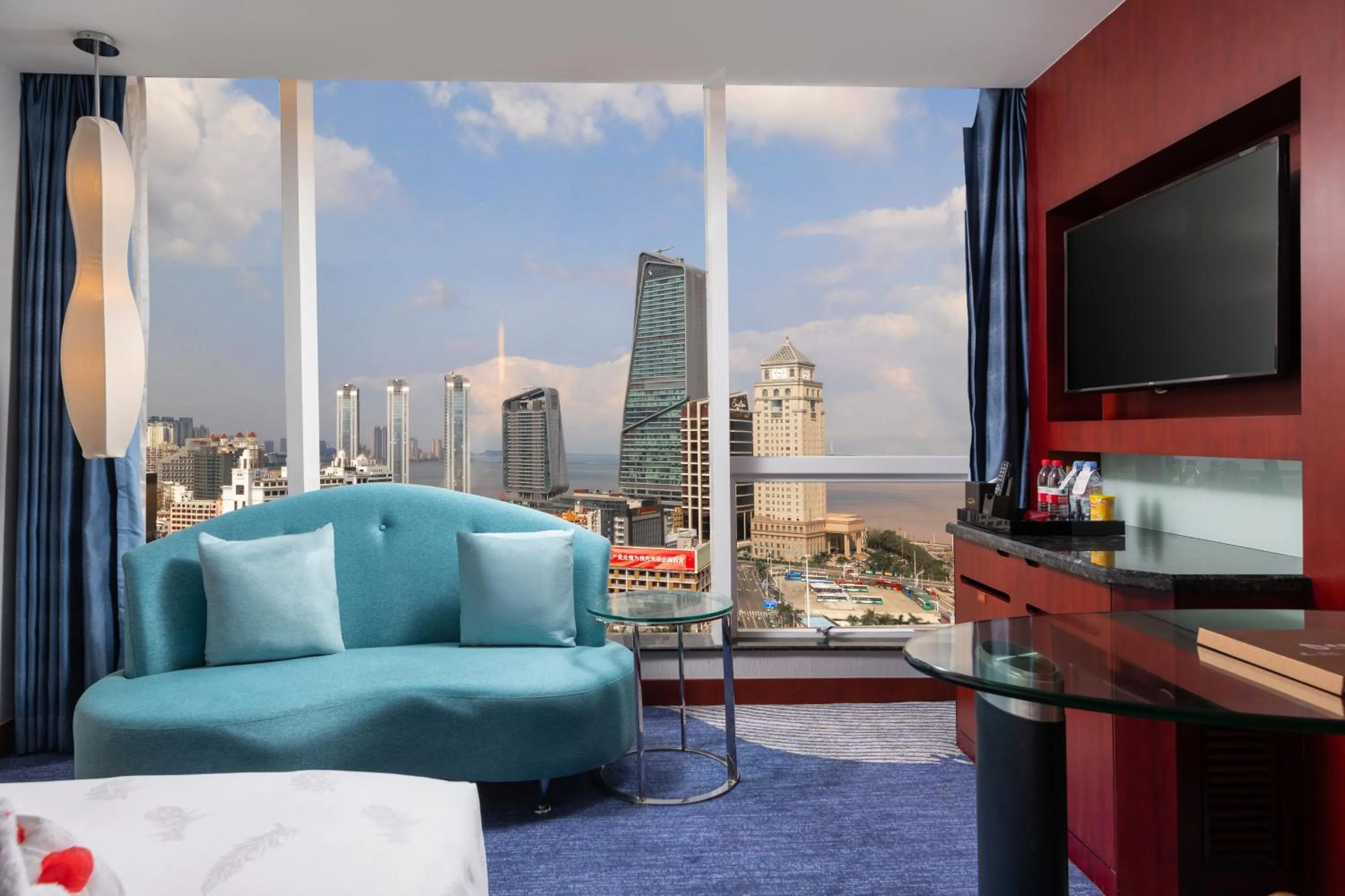 Zhuhai Charming Holiday Hotel - 24hours stay