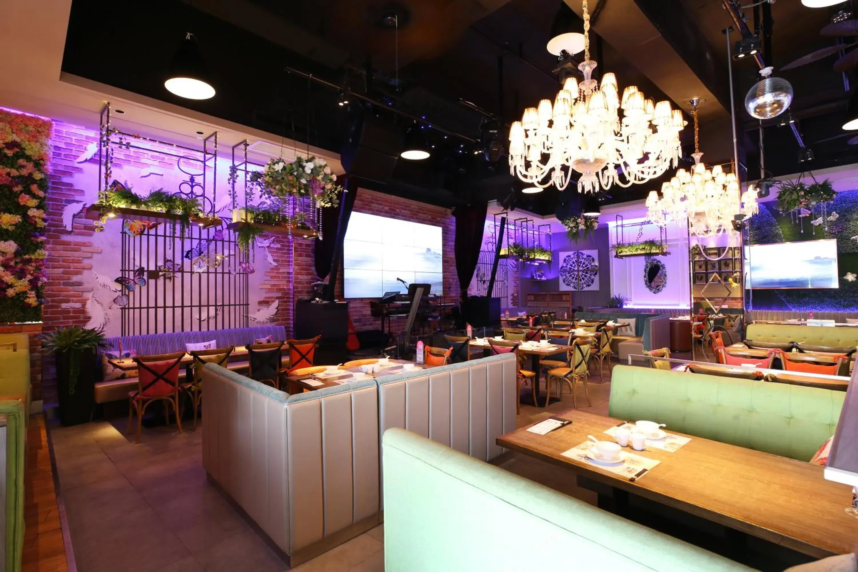 Restaurant/places to eat in Zhuhai Charming Holiday Hotel - 24hours stay Restaurant/places to eat in Zhuhai Charming Holiday Hotel - 24hours stay