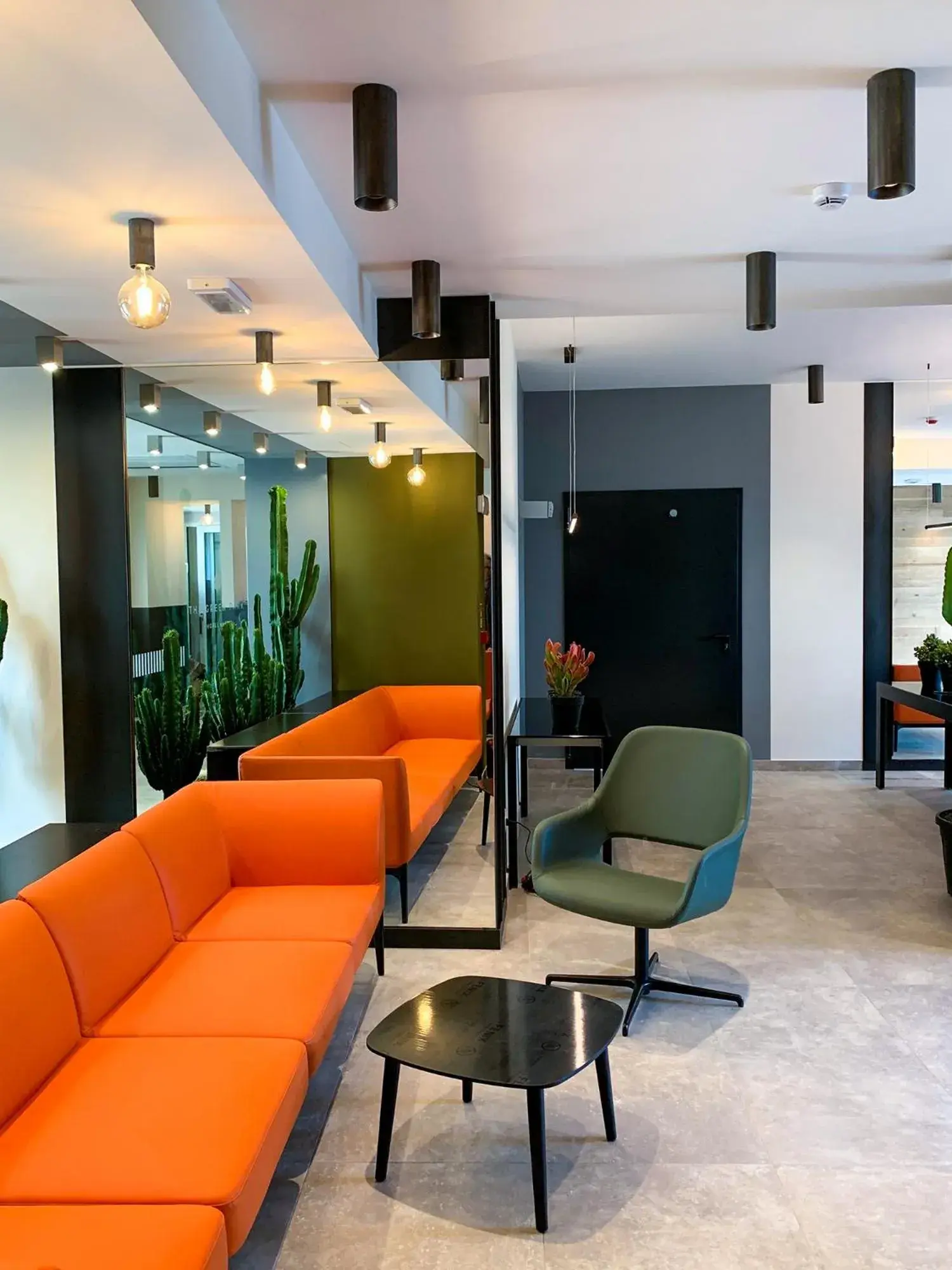 Lobby or reception in The Green Park Hotel WellnessSpa & Restaurant Lobby or reception in The Green Park Hotel WellnessSpa & Restaurant