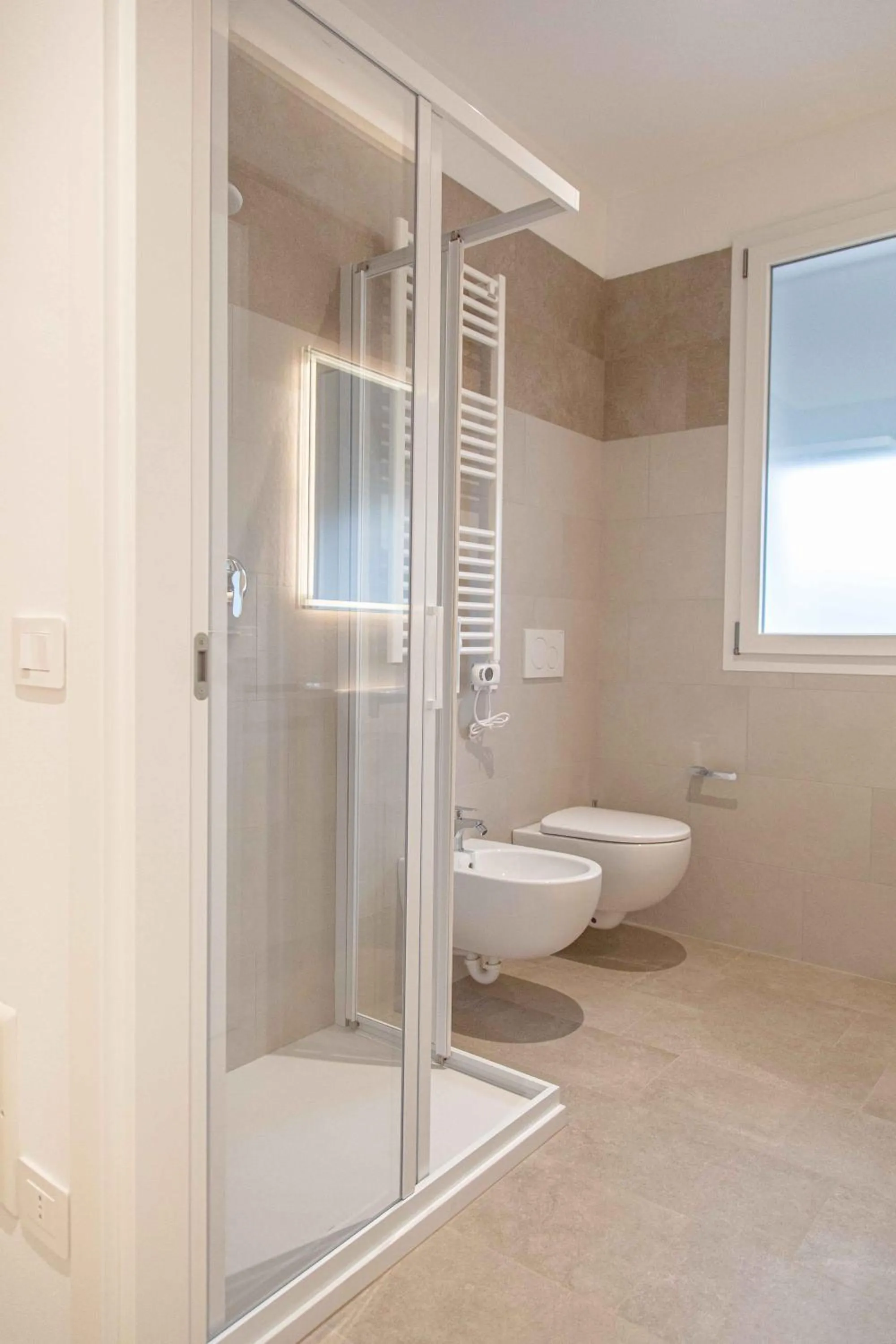 Shower in The Green Park Hotel WellnessSpa & Restaurant