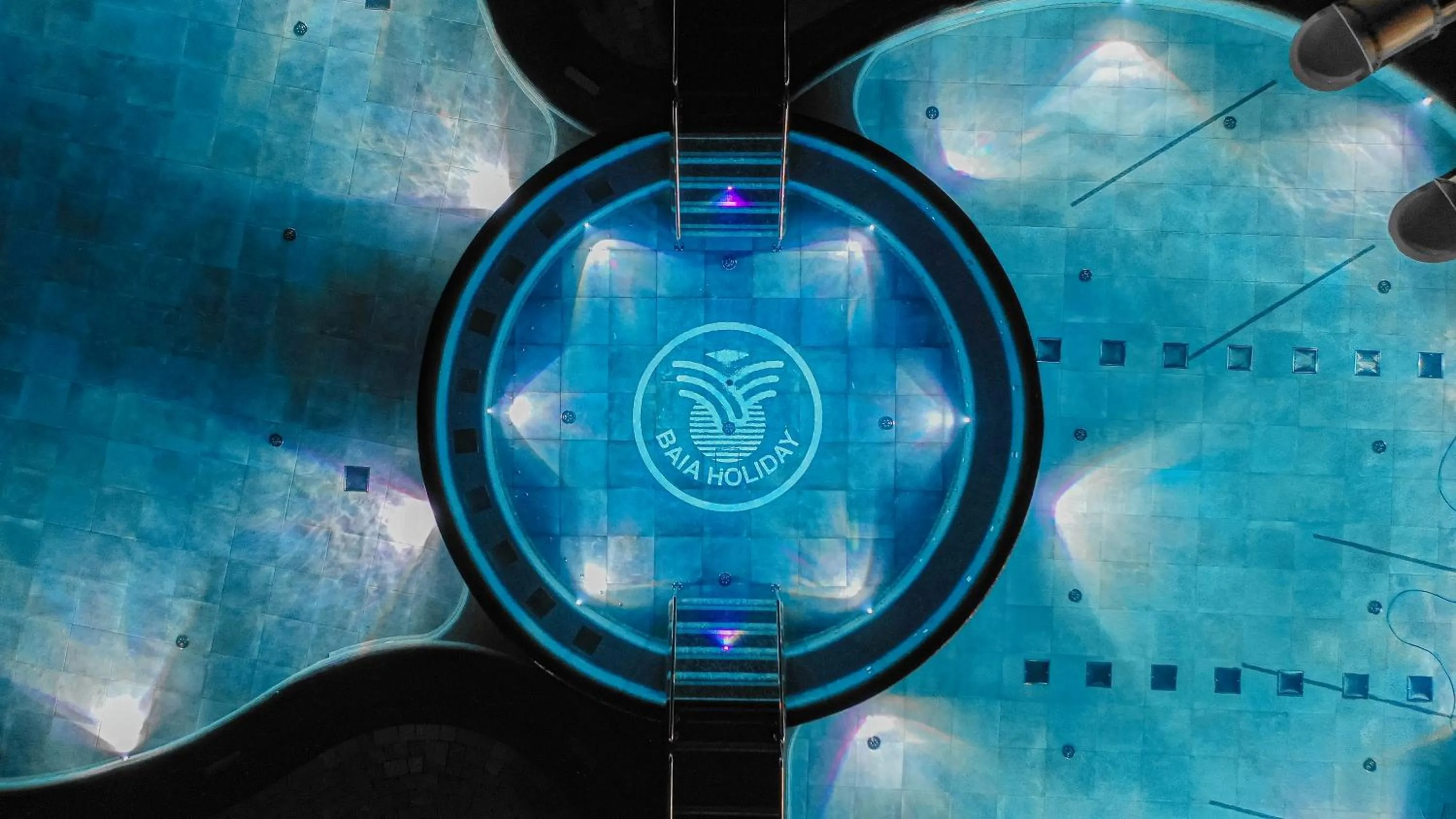 Swimming pool in The Green Park Hotel WellnessSpa & Restaurant