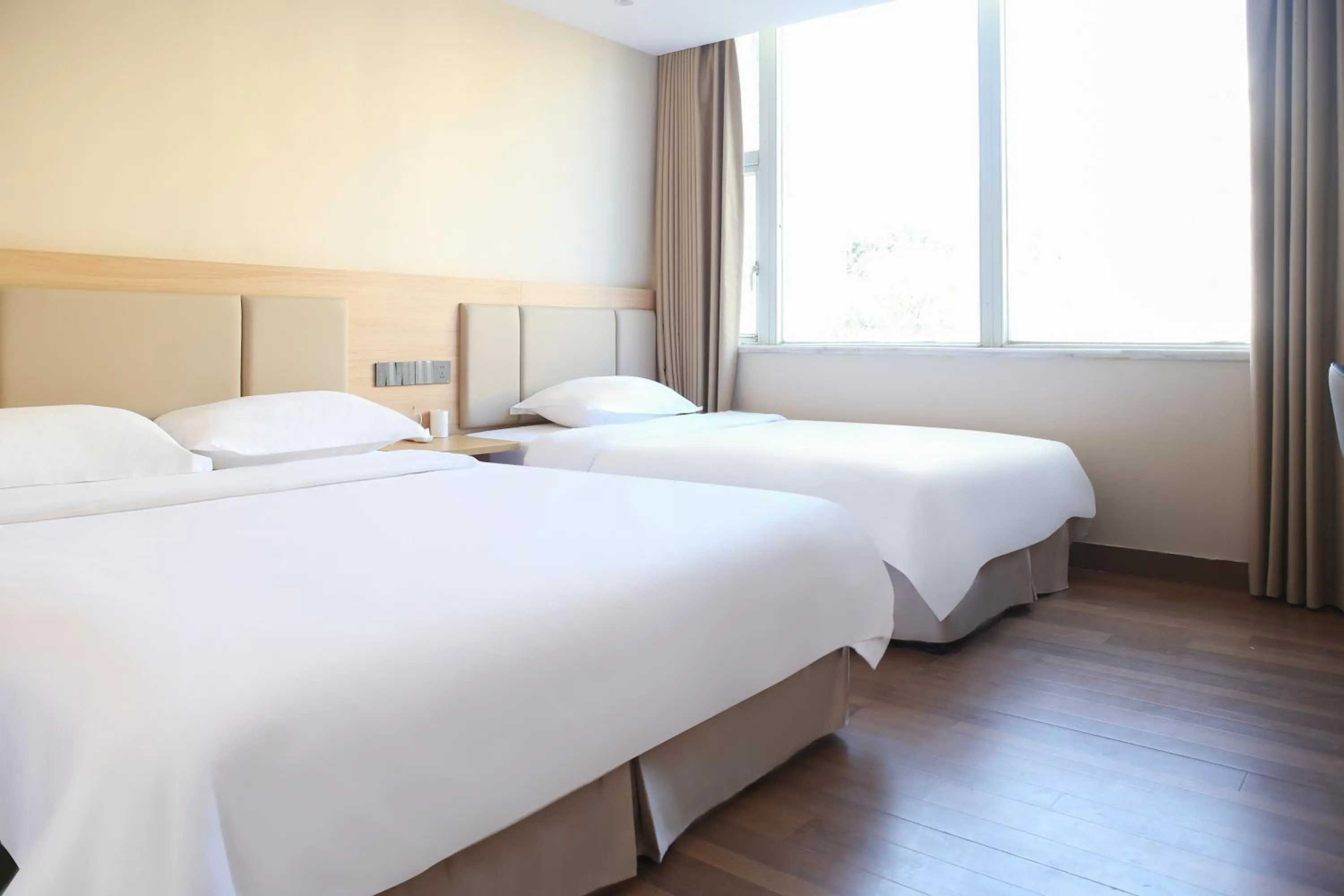 Bed in Shenzhen Green Oasis Hotel, Baoan