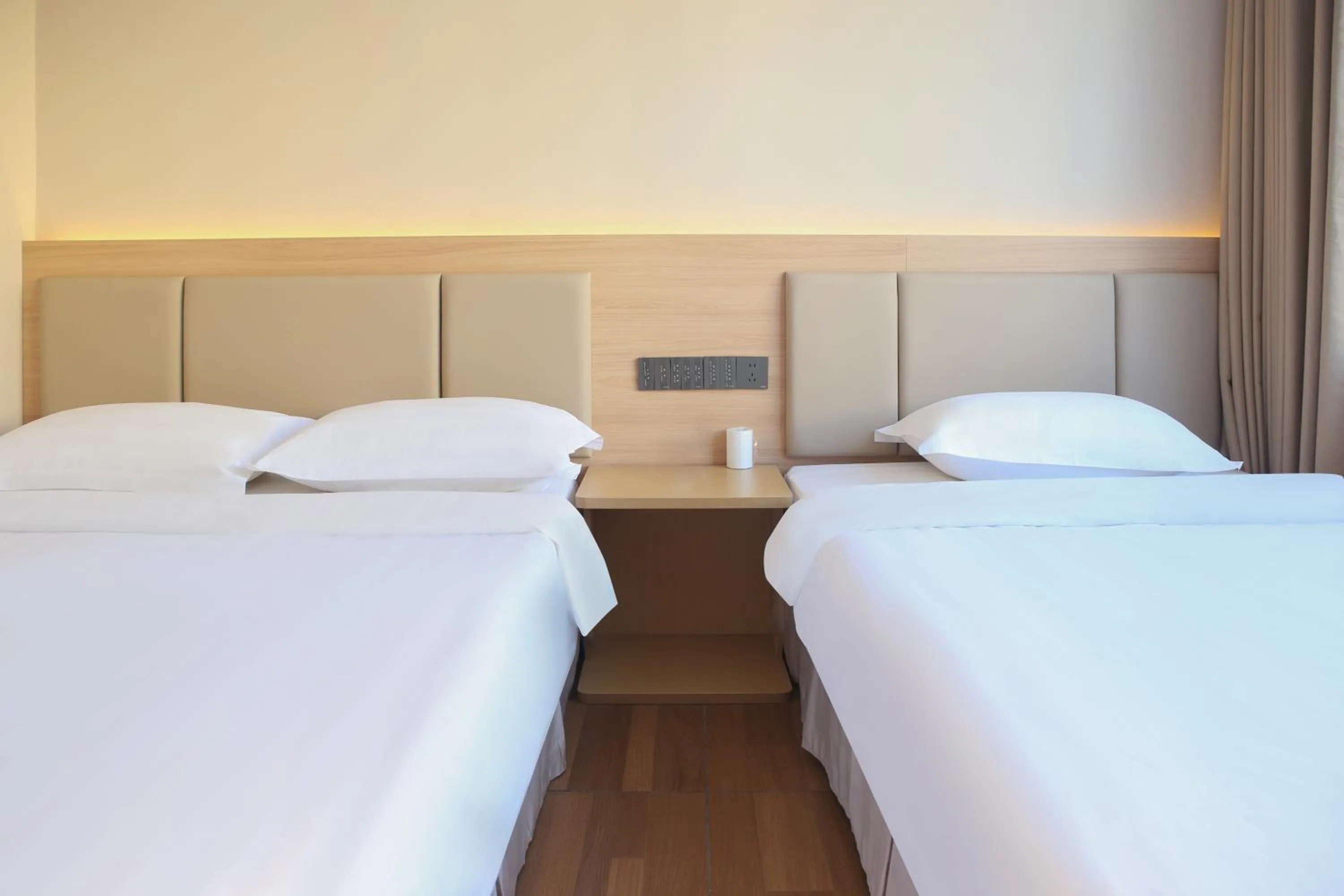 Bed in Shenzhen Green Oasis Hotel, Baoan