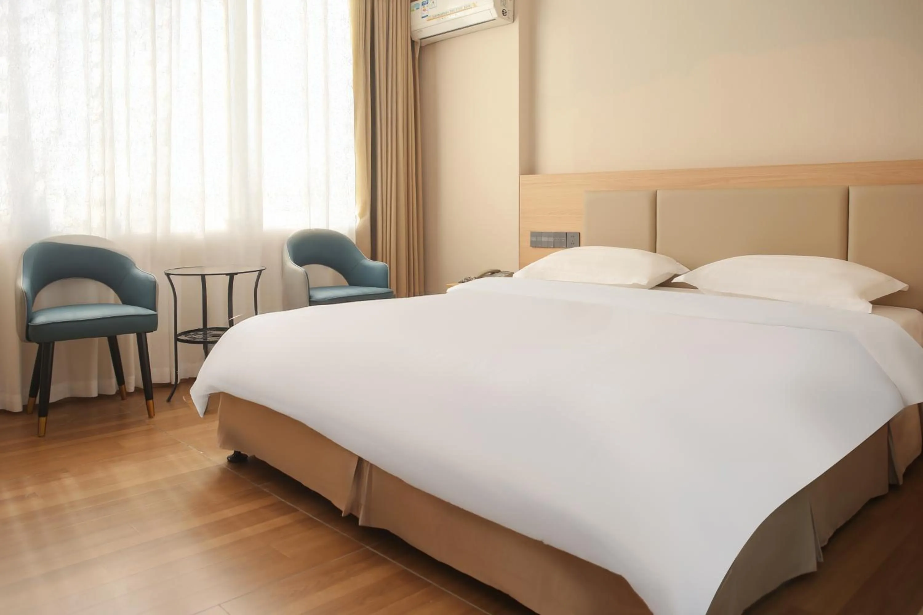 Bed in Shenzhen Green Oasis Hotel, Baoan