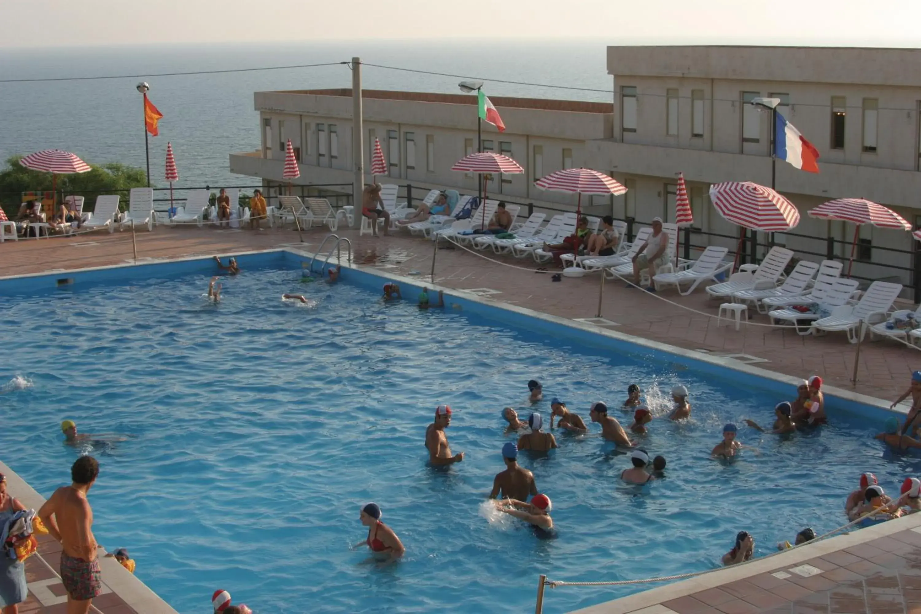 Swimming pool in Costa Makauda Residence Swimming pool in Costa Makauda Residence
