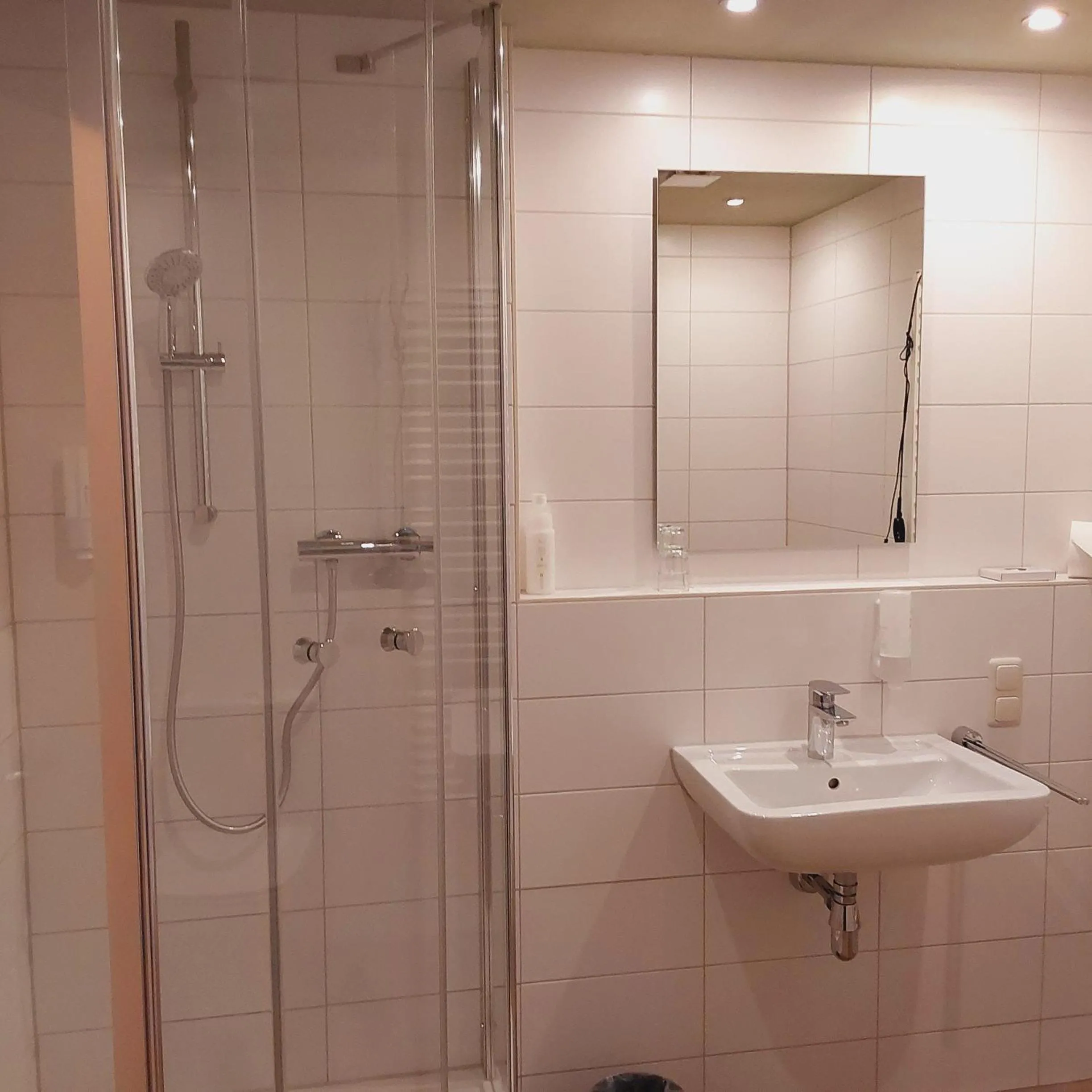 Shower in Bed and Breakfast Wehlen