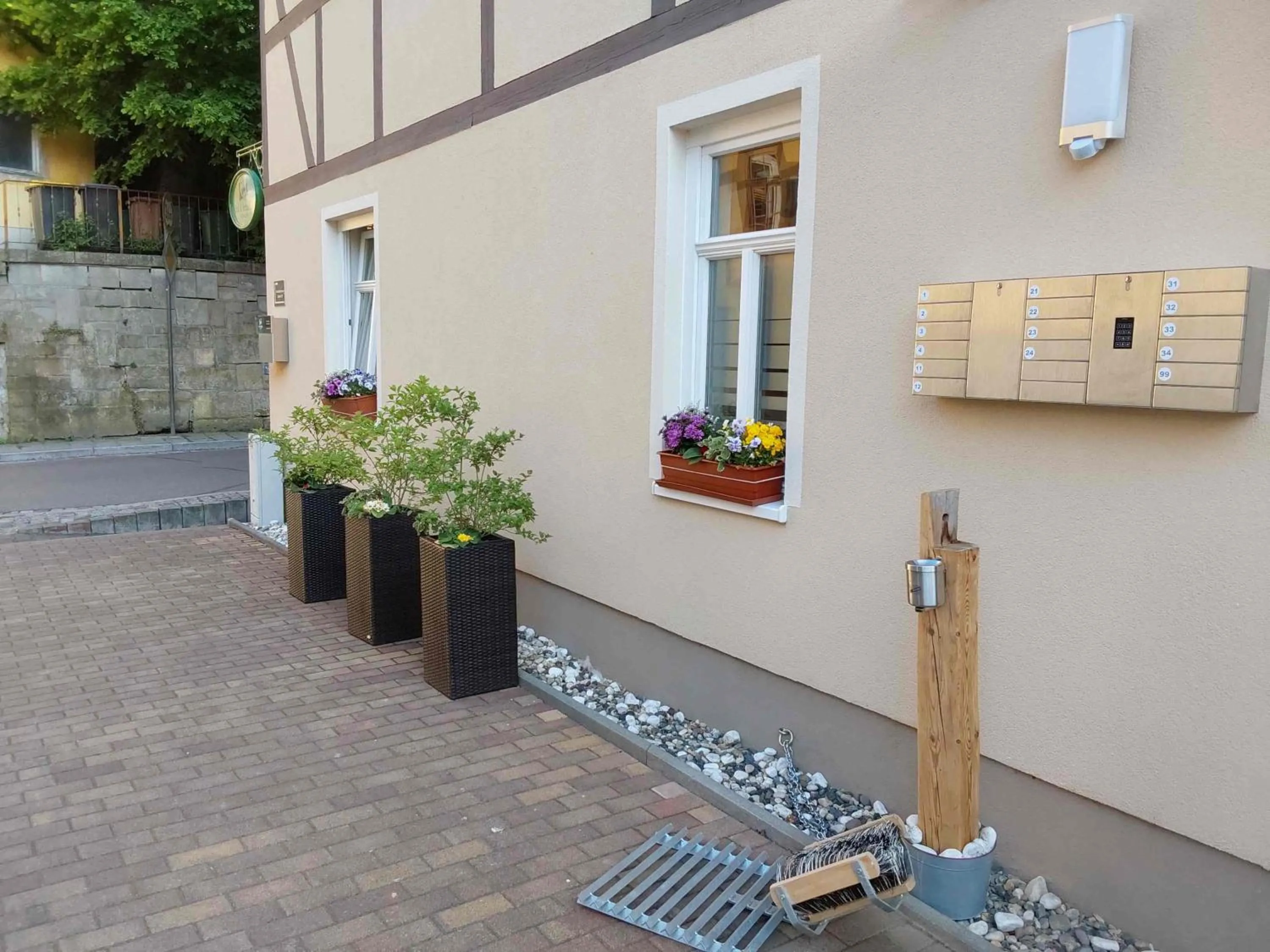 Property building in Bed and Breakfast Wehlen