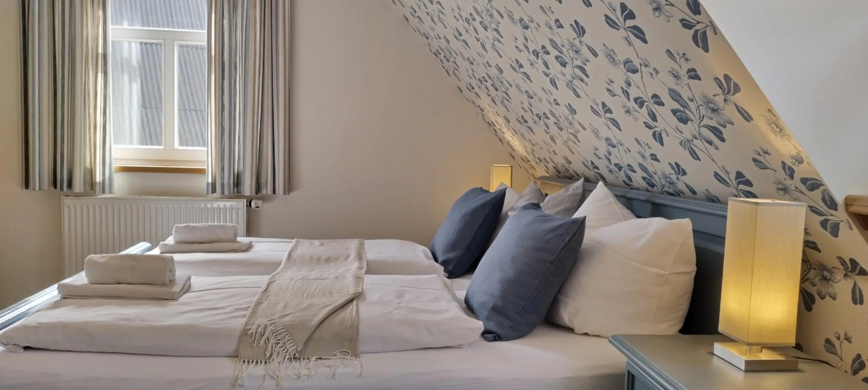 Bed in Bed and Breakfast Wehlen