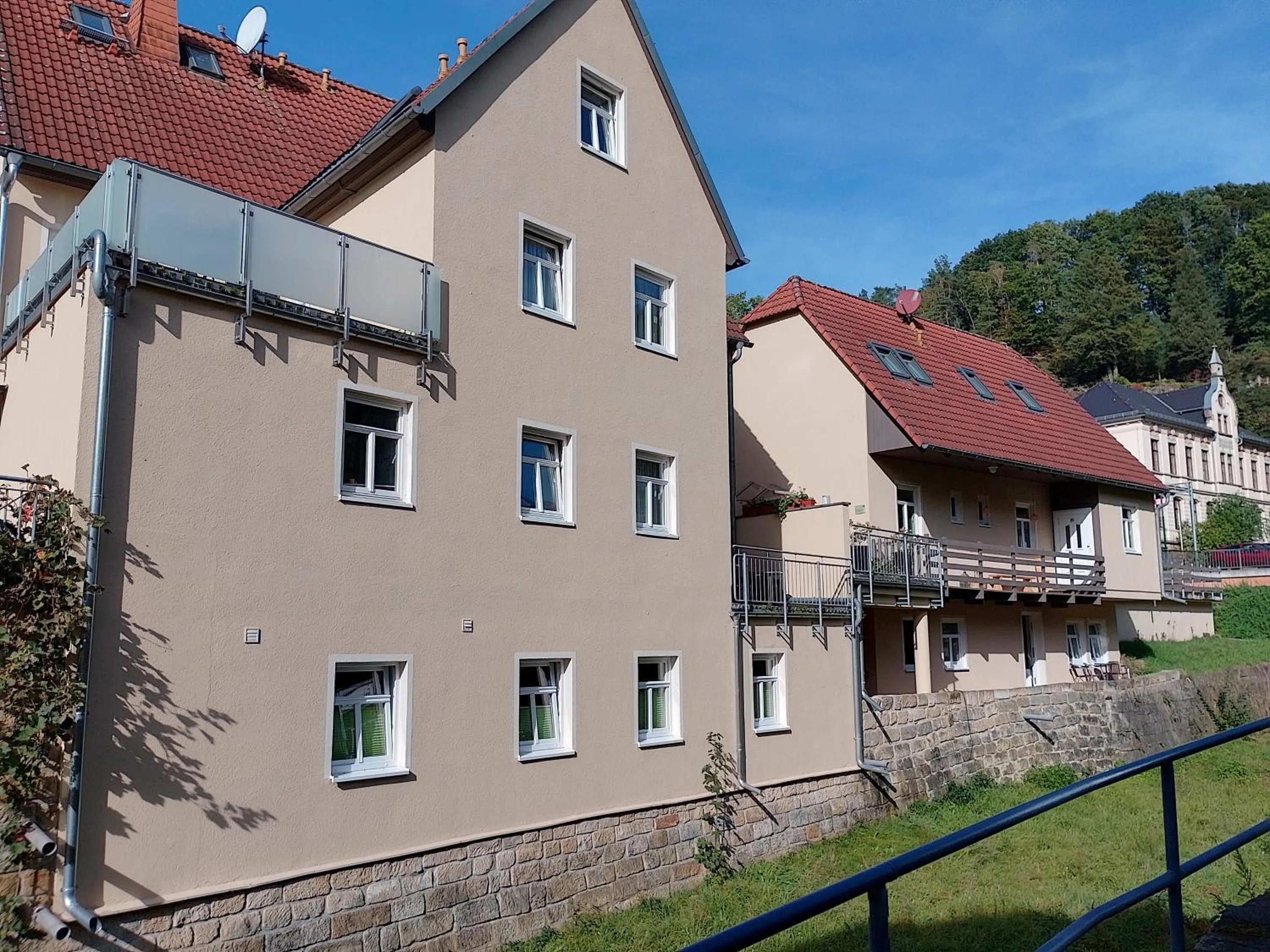 Property building in Bed and Breakfast Wehlen