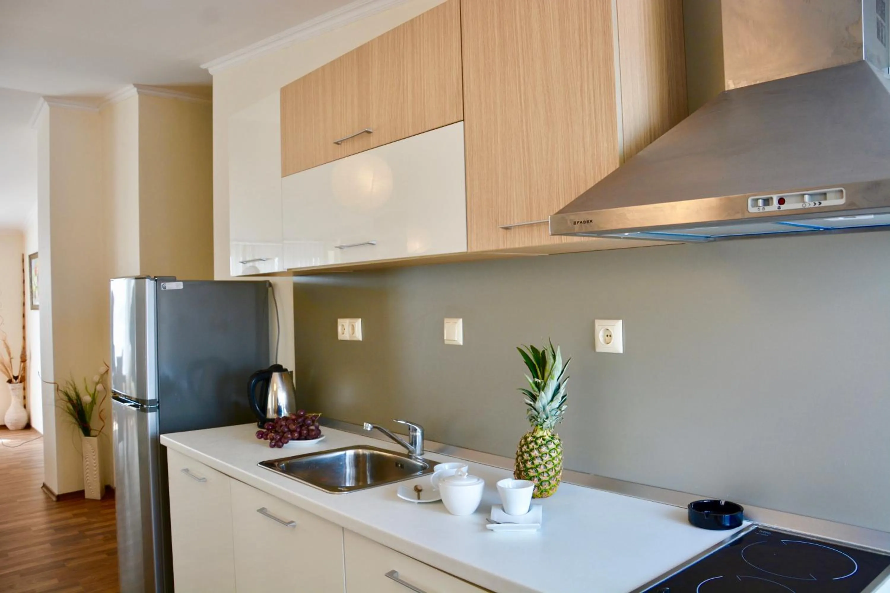 Kitchen or kitchenette in Rainbow 1 Holiday Complex