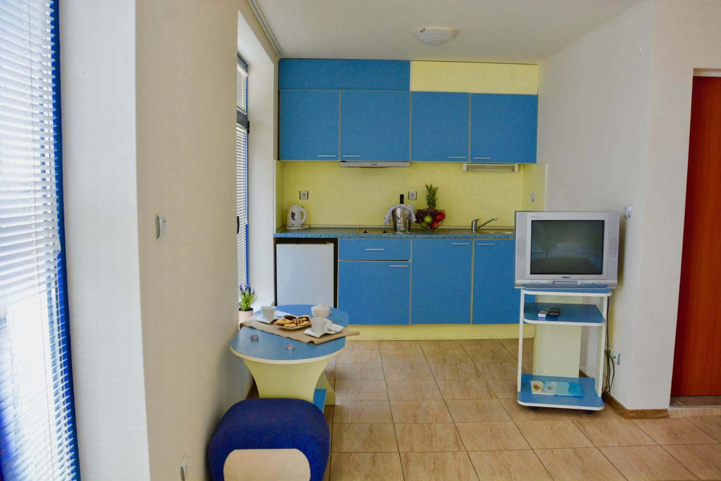 Kitchen or kitchenette in Rainbow 1 Holiday Complex