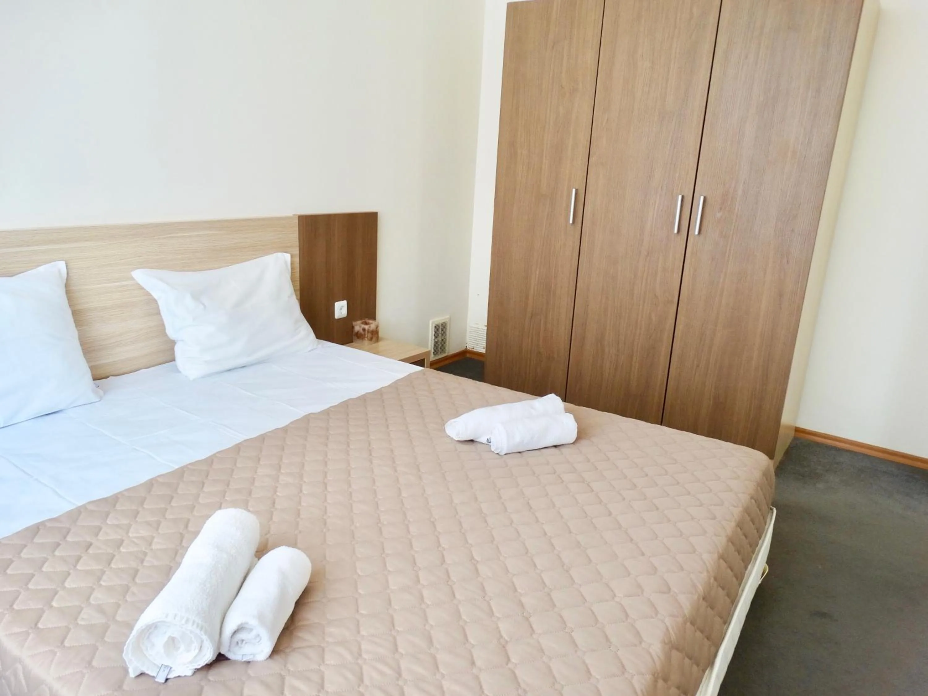 Photo of the whole room, Bed in Rainbow 1 Holiday Complex