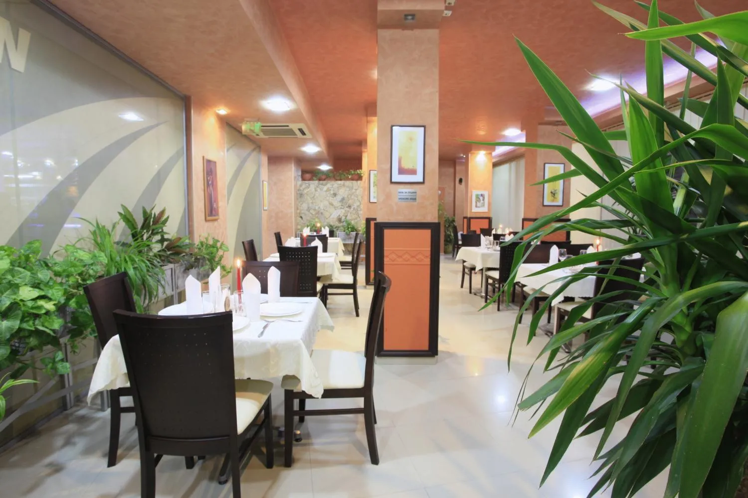 Restaurant/places to eat in Rainbow 1 Holiday Complex