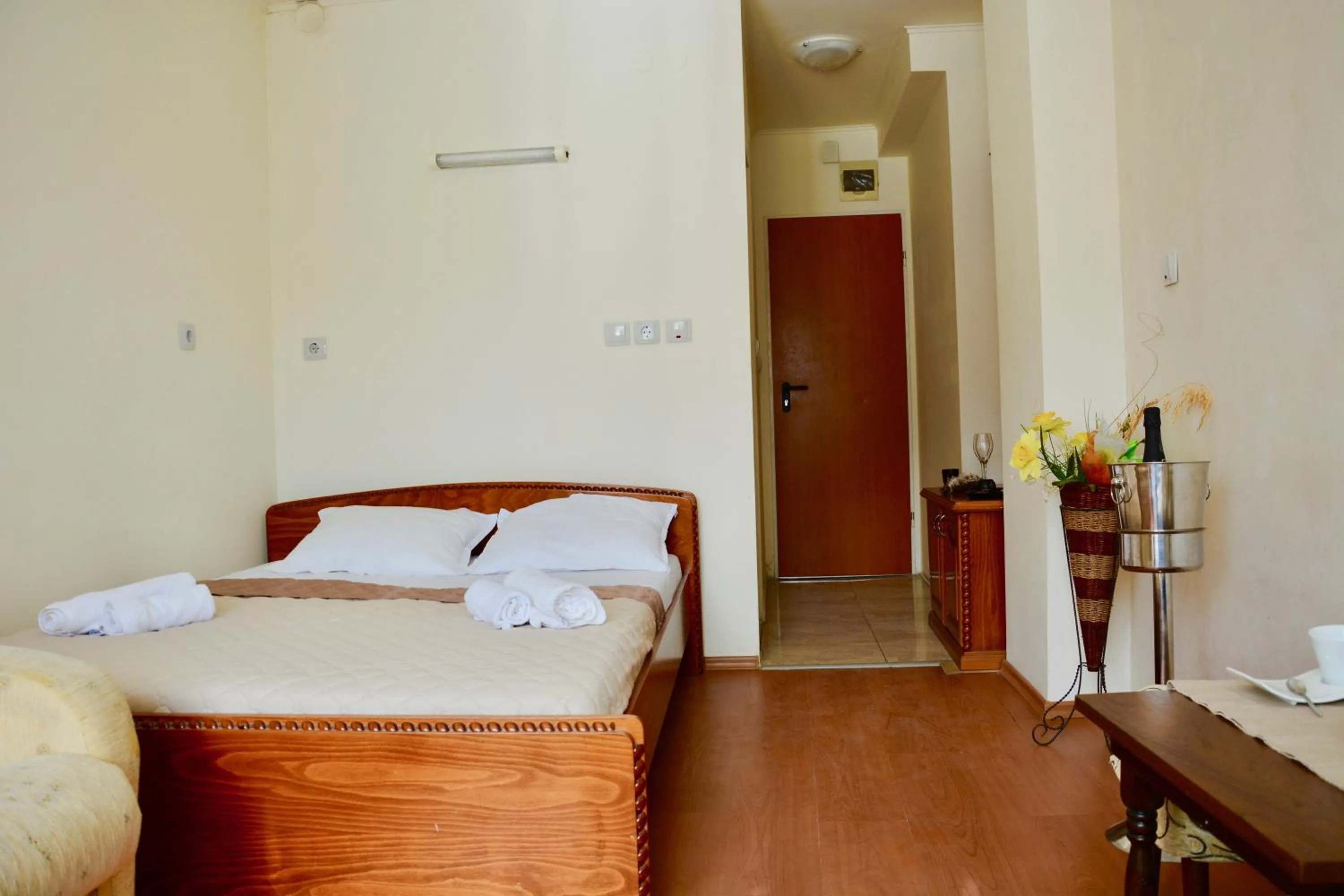 Photo of the whole room, Bed in Rainbow 1 Holiday Complex