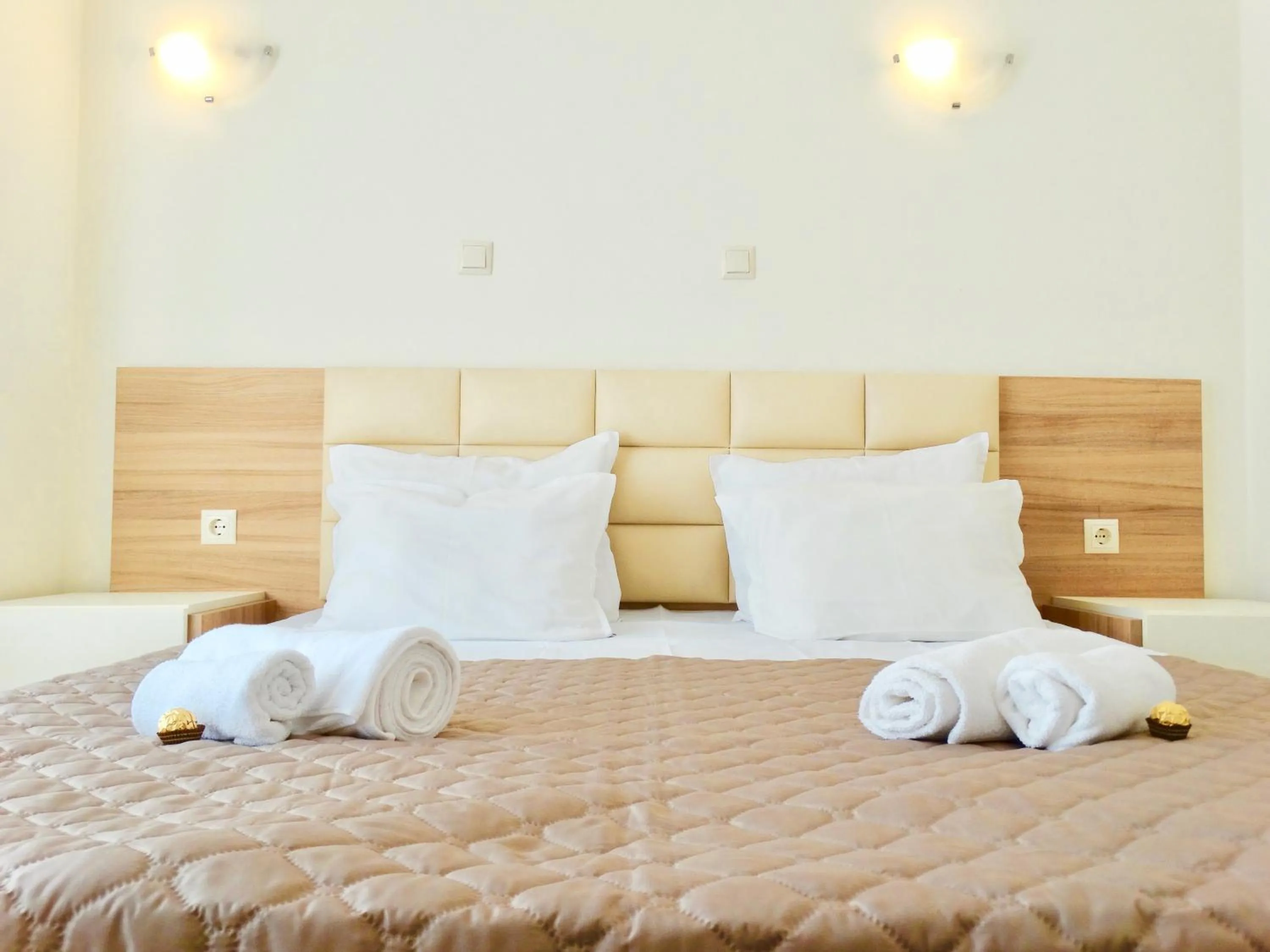 Photo of the whole room, Bed in Rainbow 1 Holiday Complex