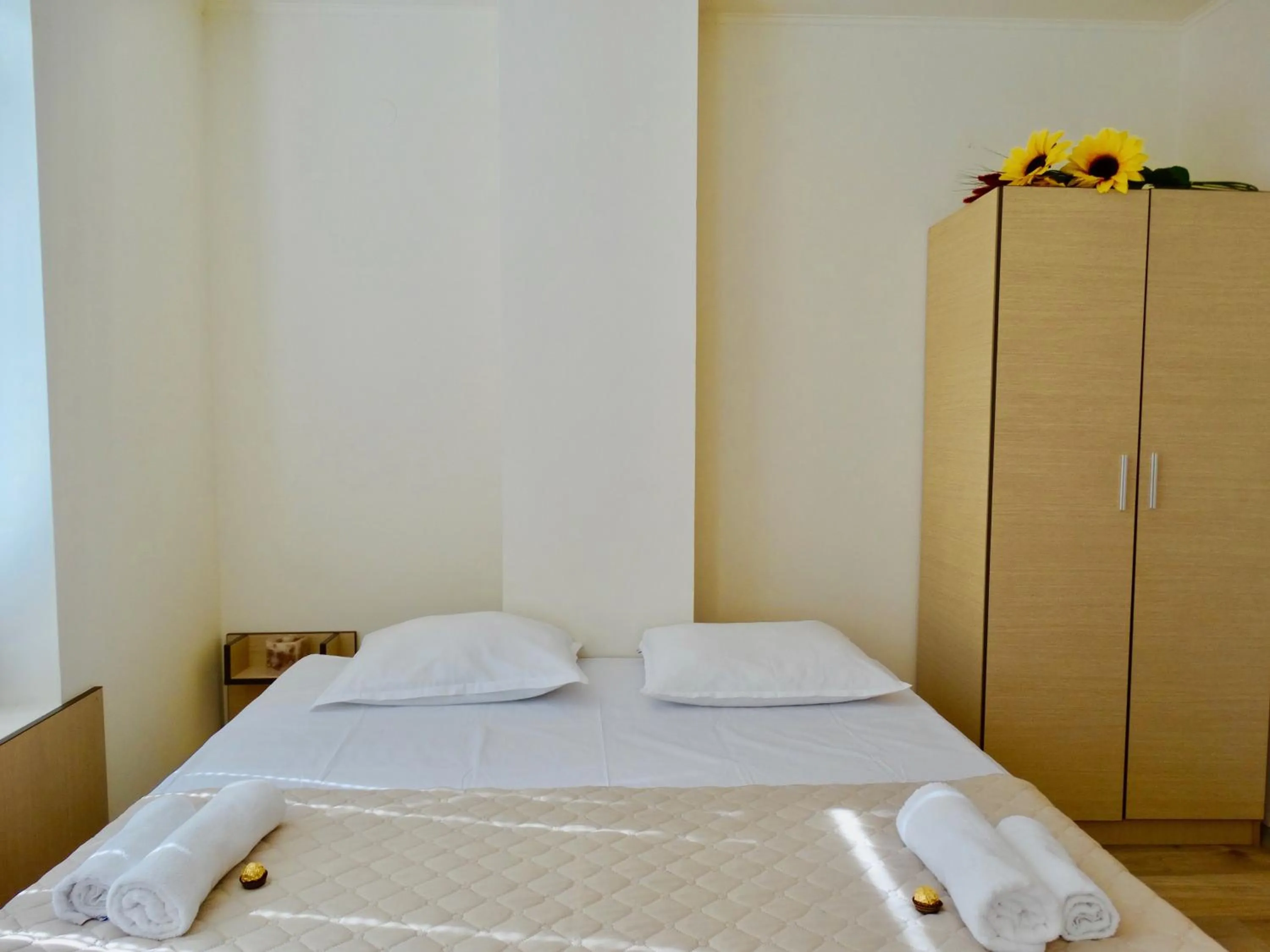 Photo of the whole room, Bed in Rainbow 1 Holiday Complex