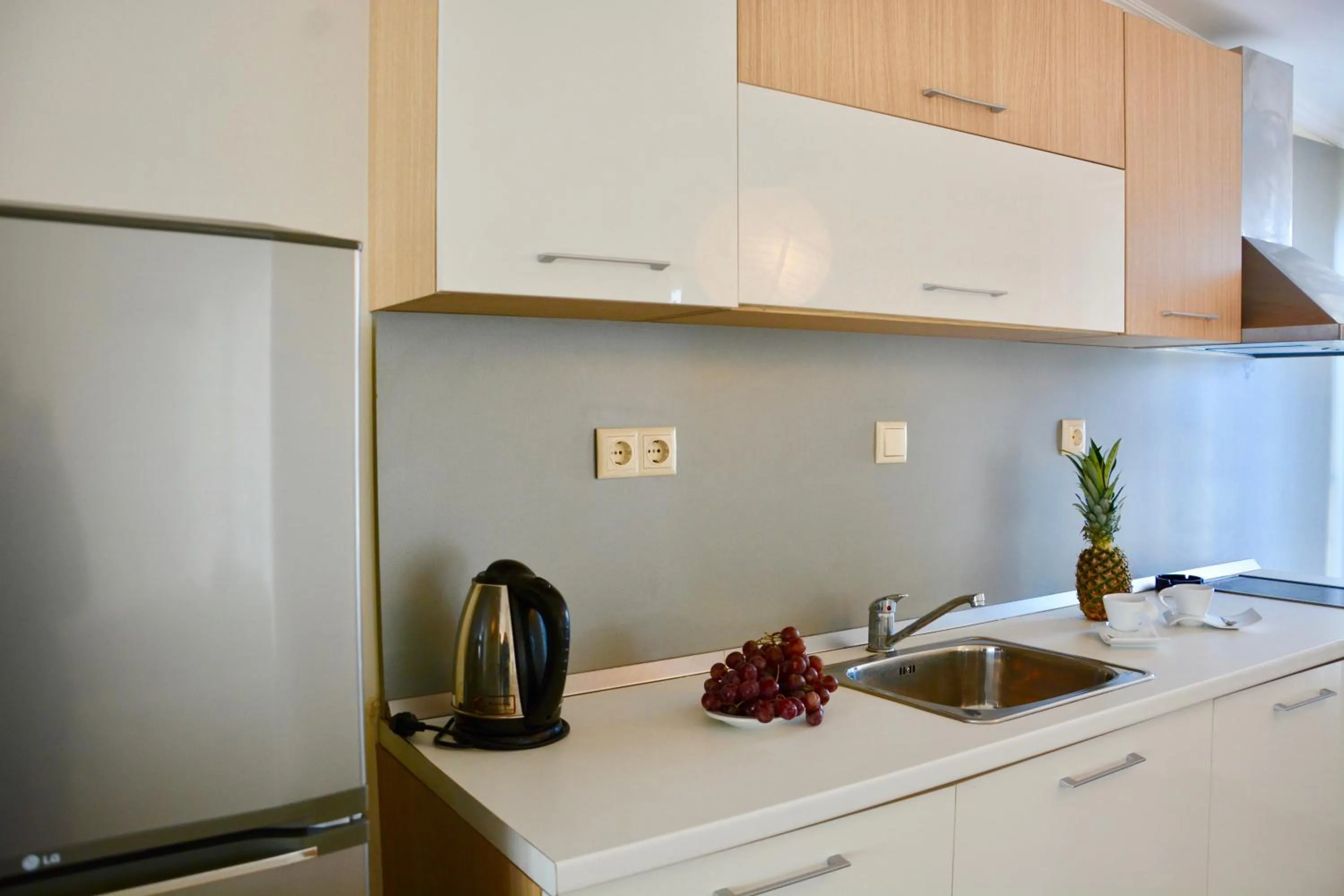 Kitchen or kitchenette in Rainbow 1 Holiday Complex