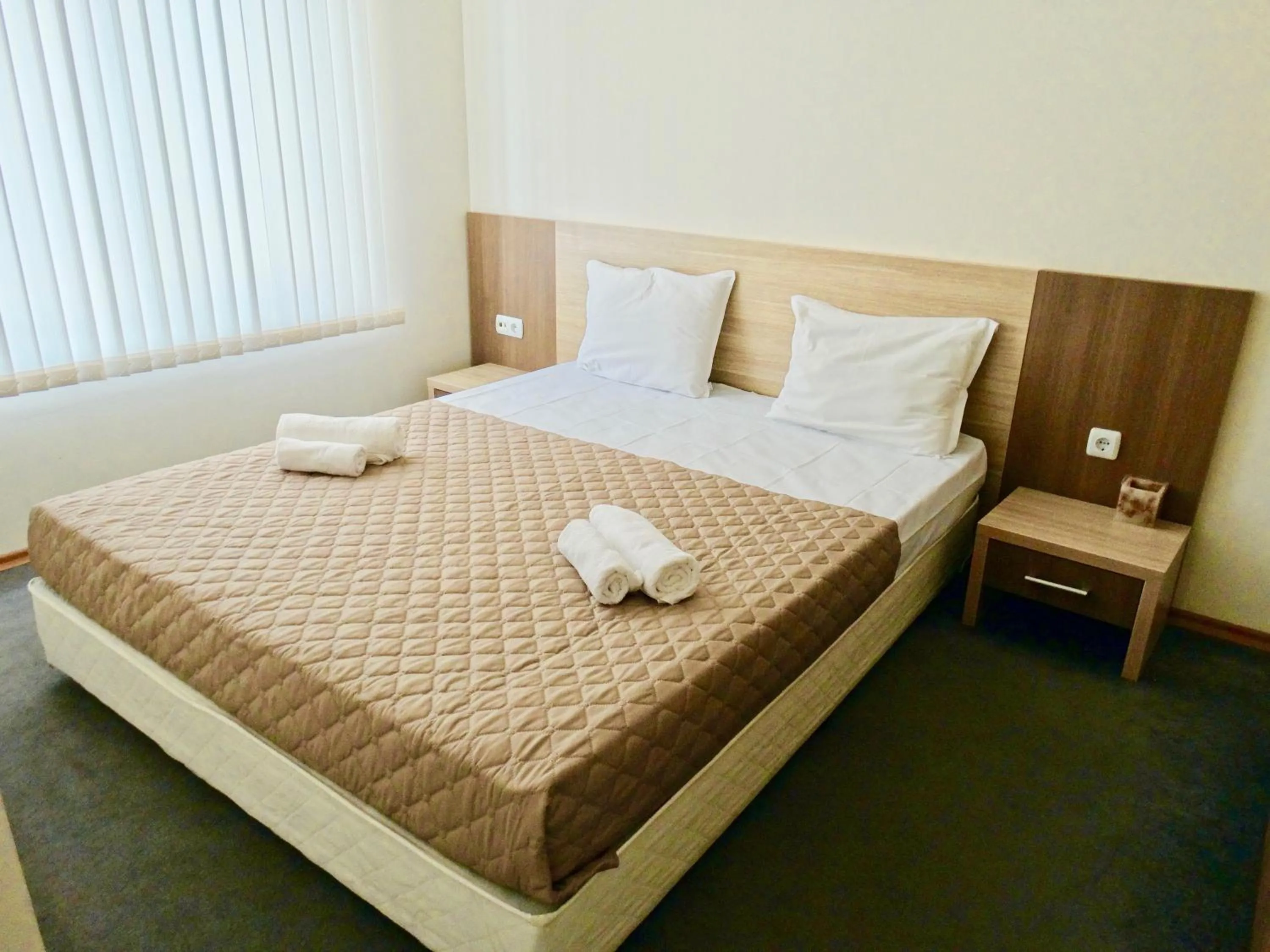 Bedroom, Bed in Rainbow 1 Holiday Complex