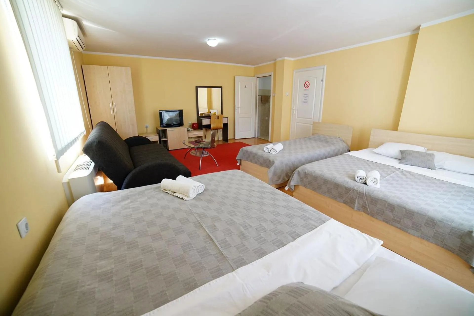 Photo of the whole room, Bed in Bed and Breakfast Majesty