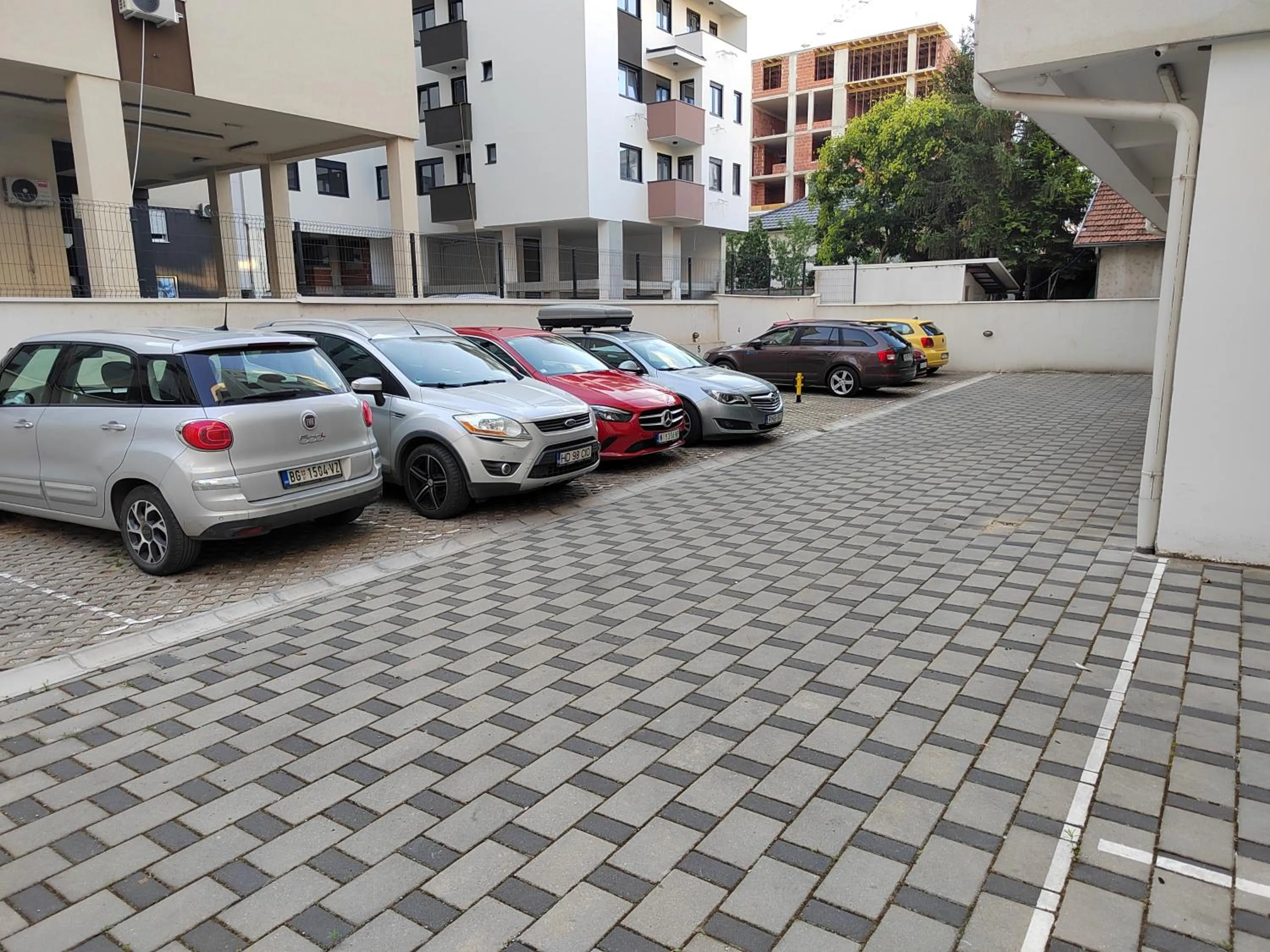 Parking in Bed and Breakfast Majesty