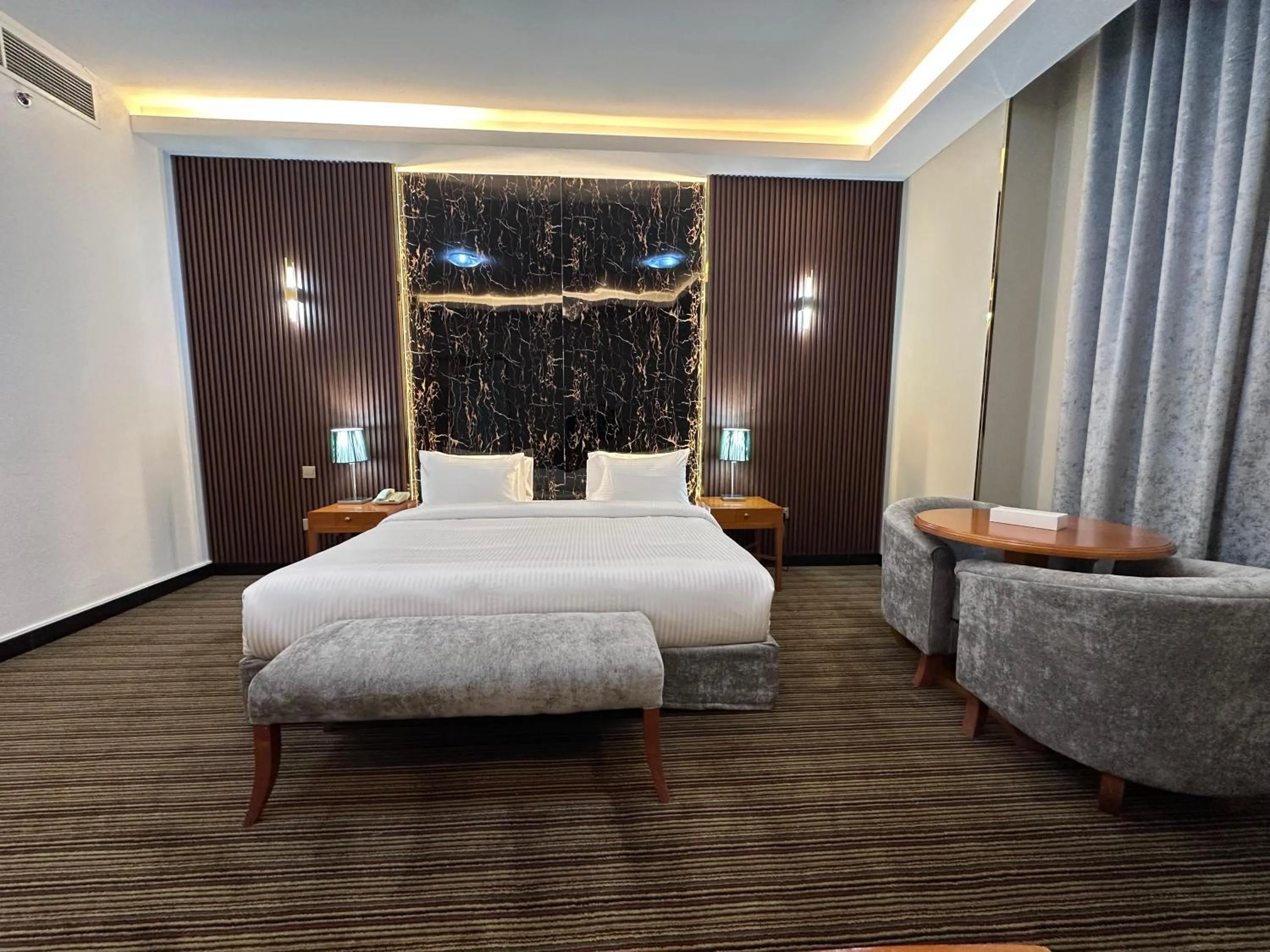 Living room, Bed in Al Massa Plus Hotel