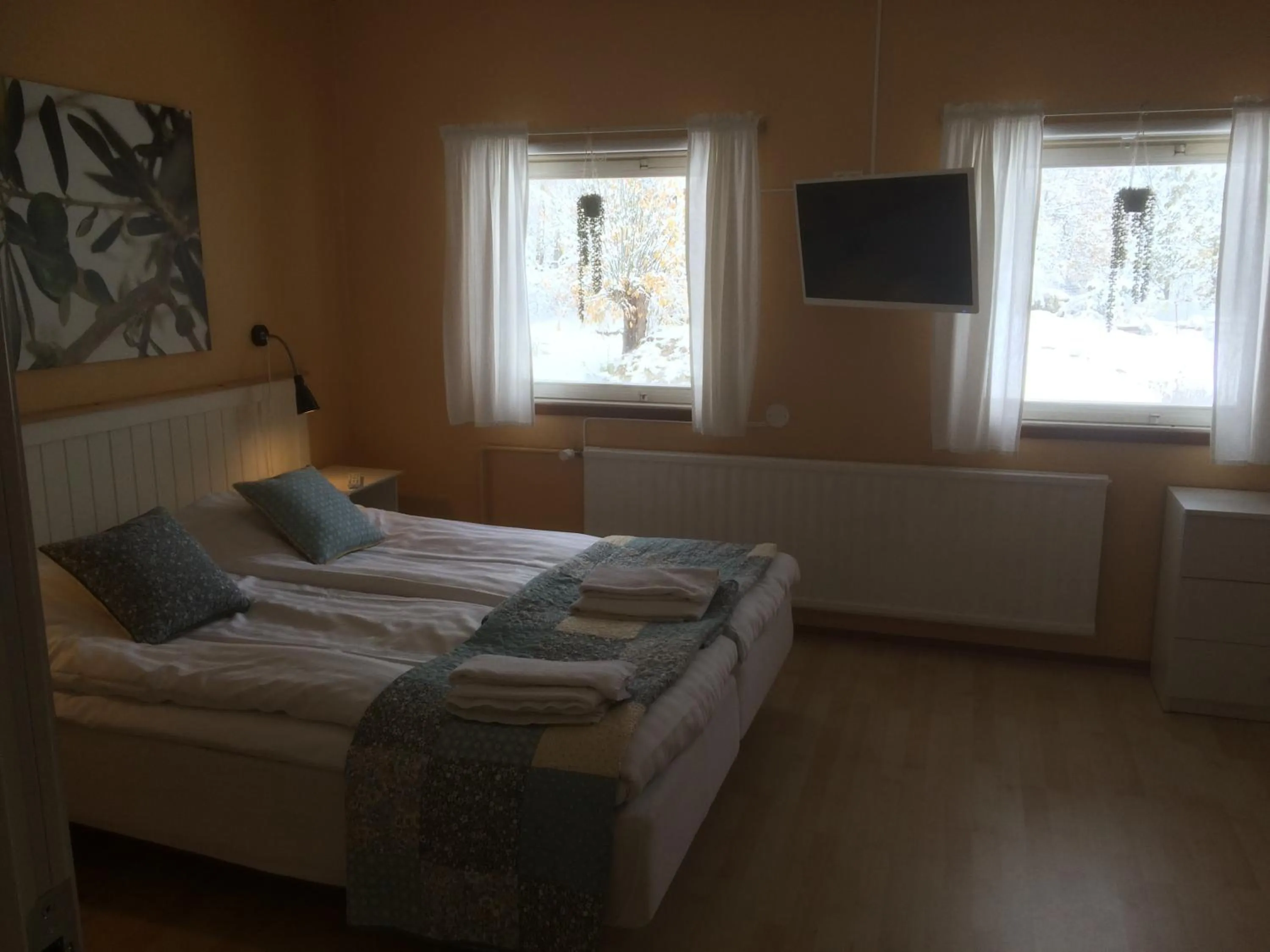 Bed in Hotell Paradis