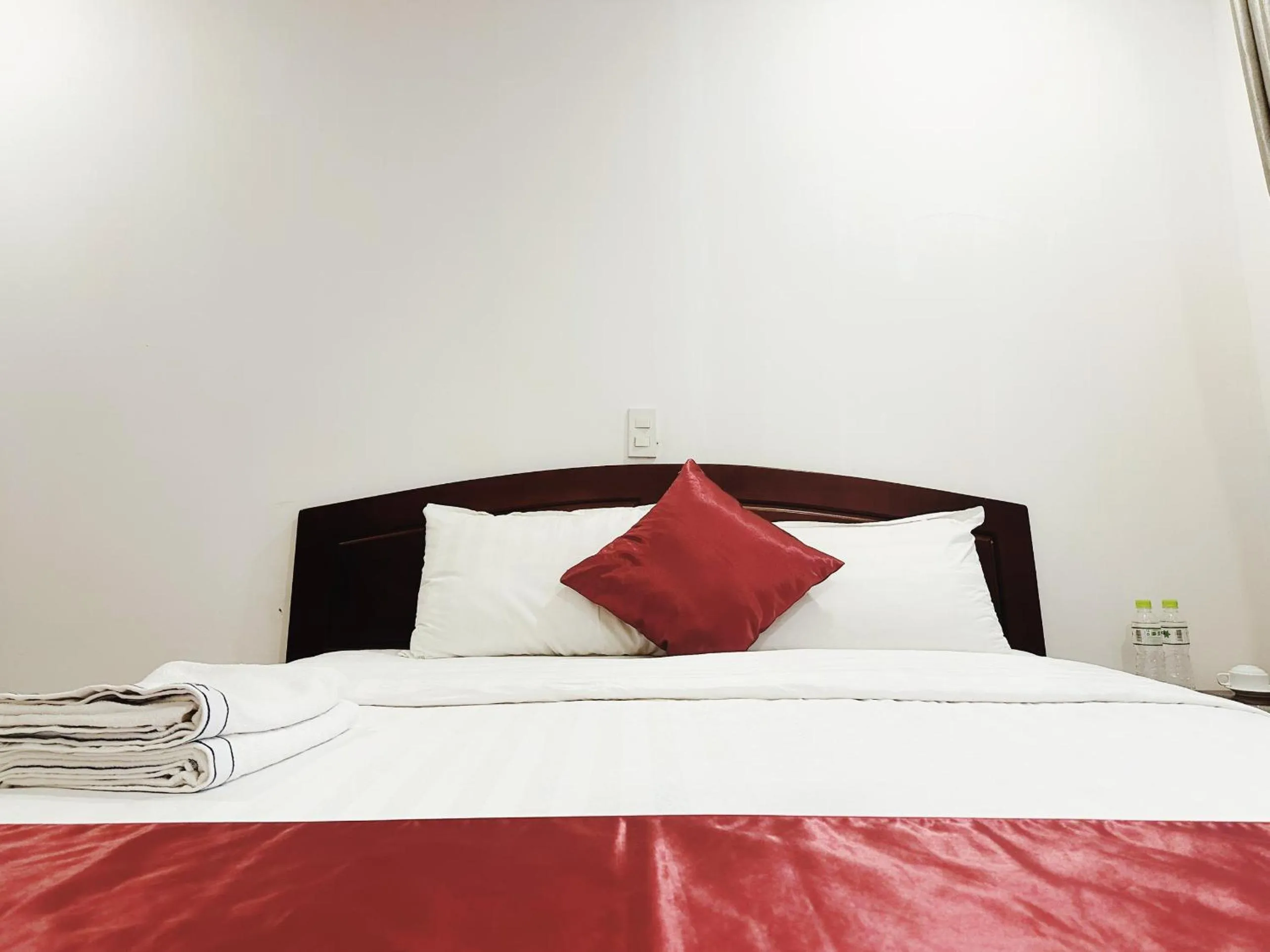 Bed in White Horse Dalat Hotel