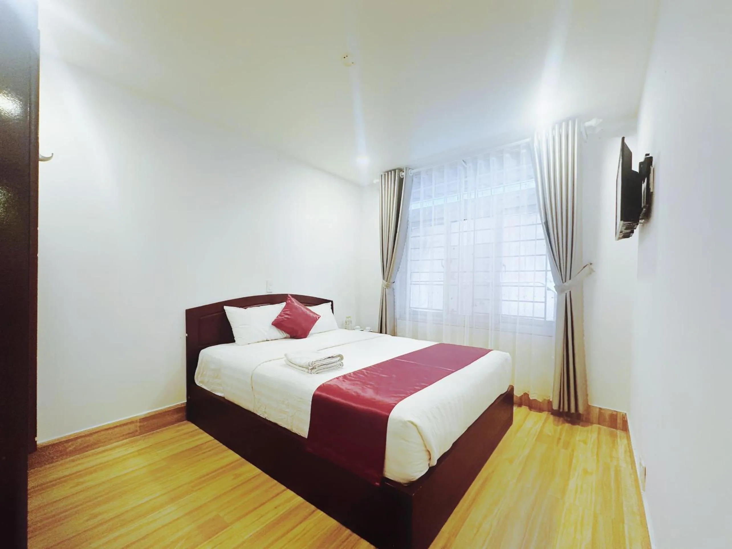 Bed in White Horse Dalat Hotel