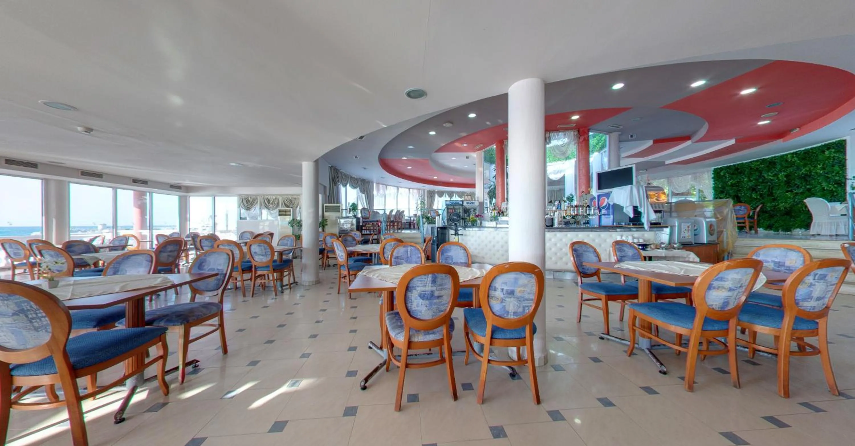 Restaurant/places to eat in SPA Hotel Sirius Beach - FREE SPA access, Full Board and drinks incl