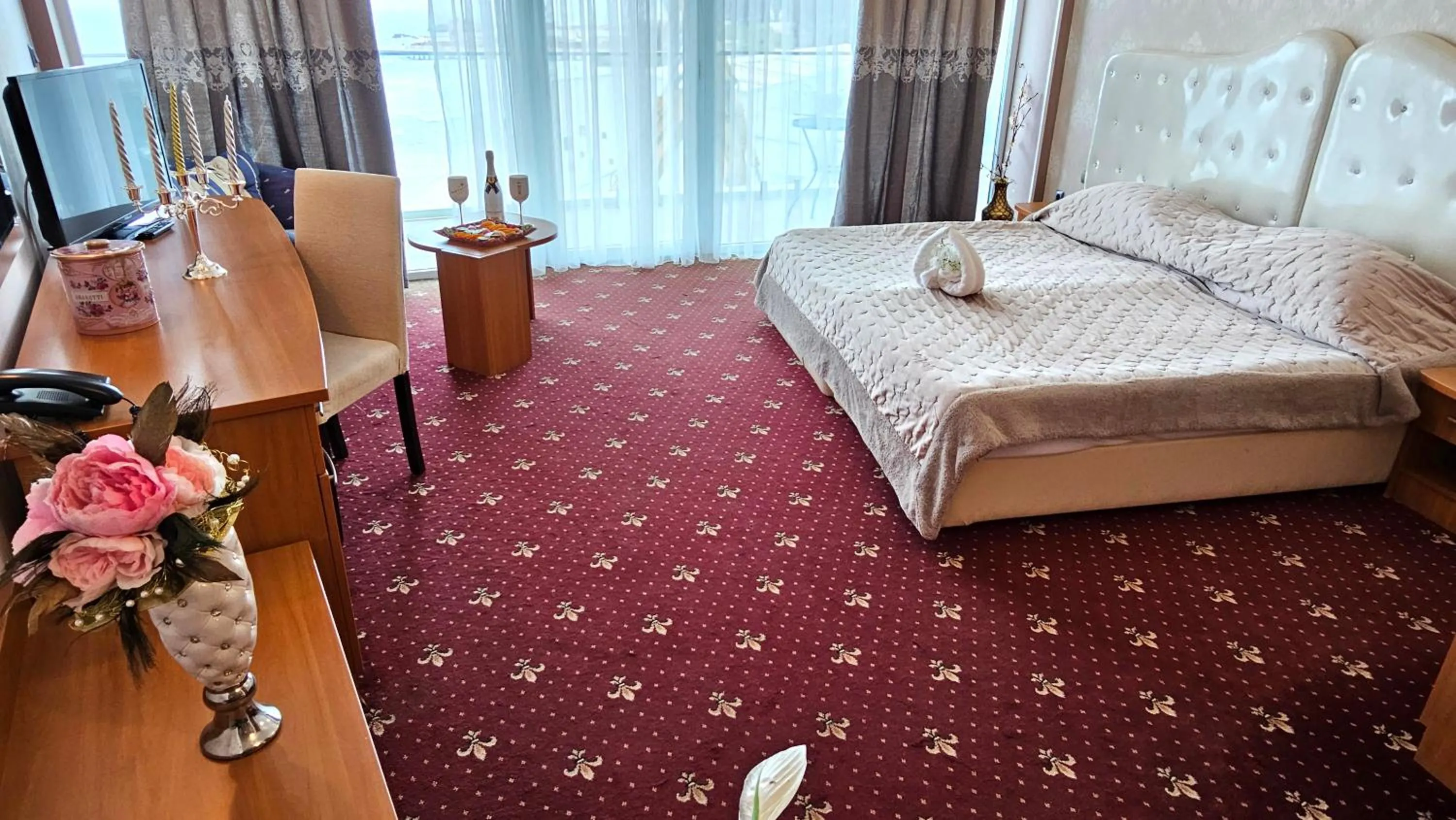 Bed in SPA Hotel Sirius Beach - FREE SPA access, Full Board and drinks incl
