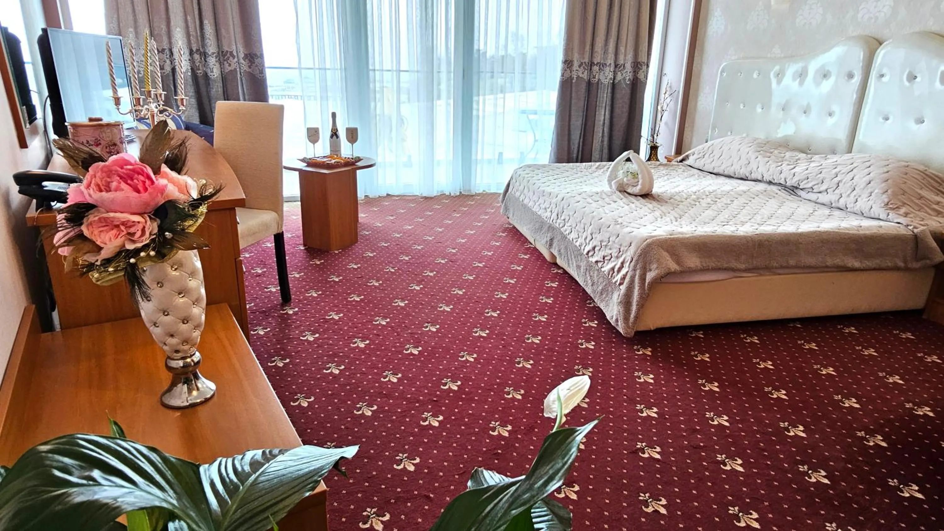 Bed in SPA Hotel Sirius Beach - FREE SPA access, Full Board and drinks incl