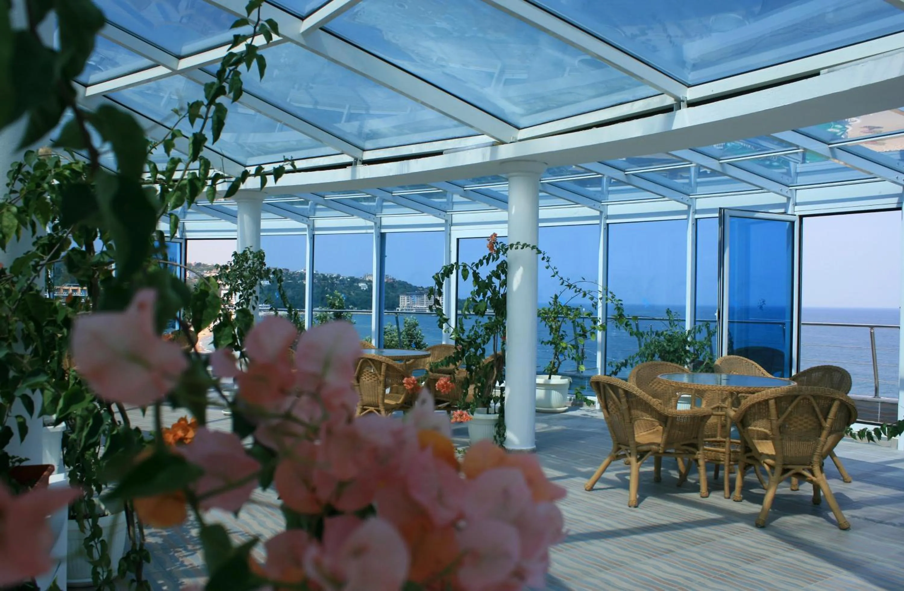 Patio in SPA Hotel Sirius Beach - FREE SPA access, Full Board and drinks incl