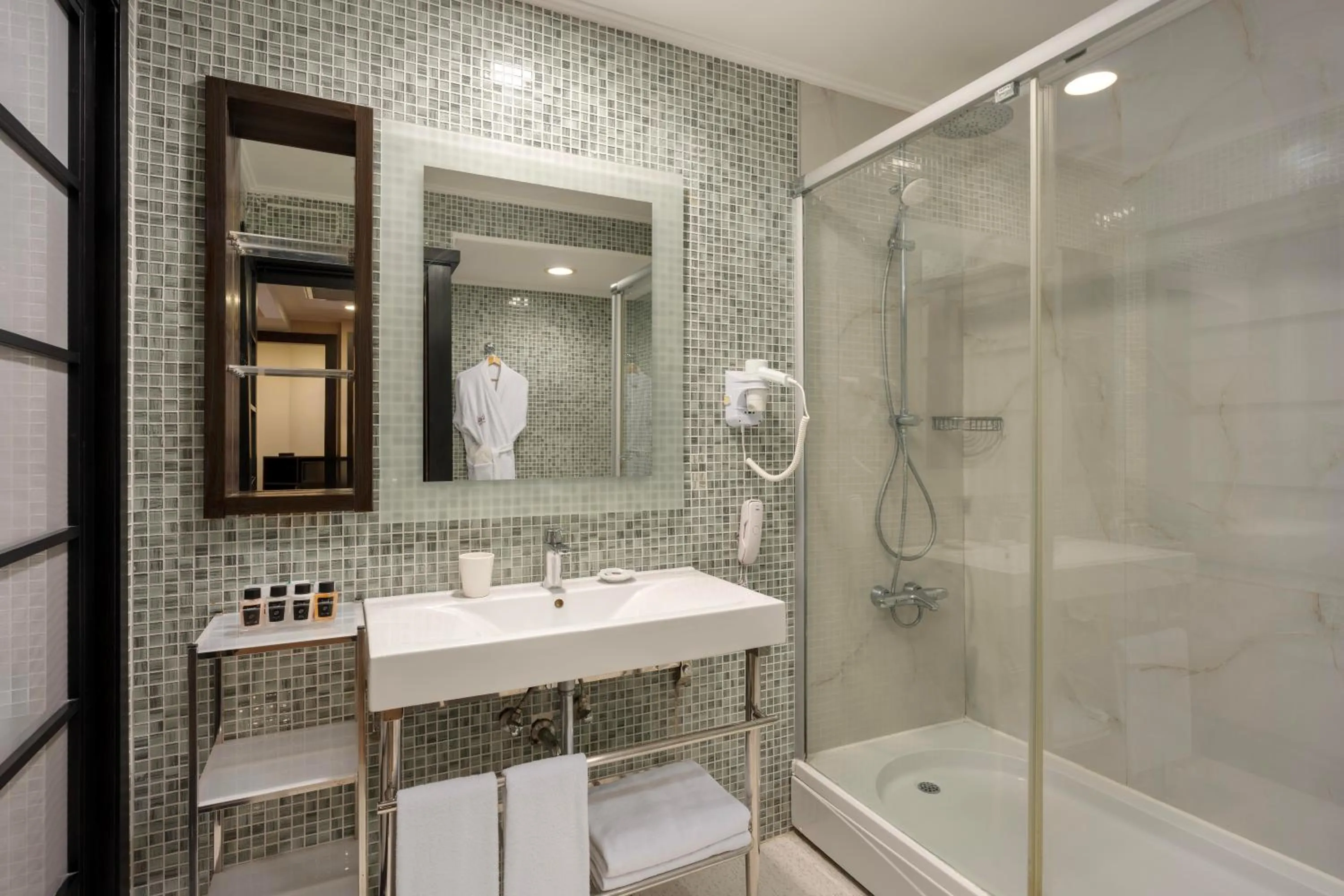 Shower in Limak Lara Deluxe Hotel & Resort Antalya