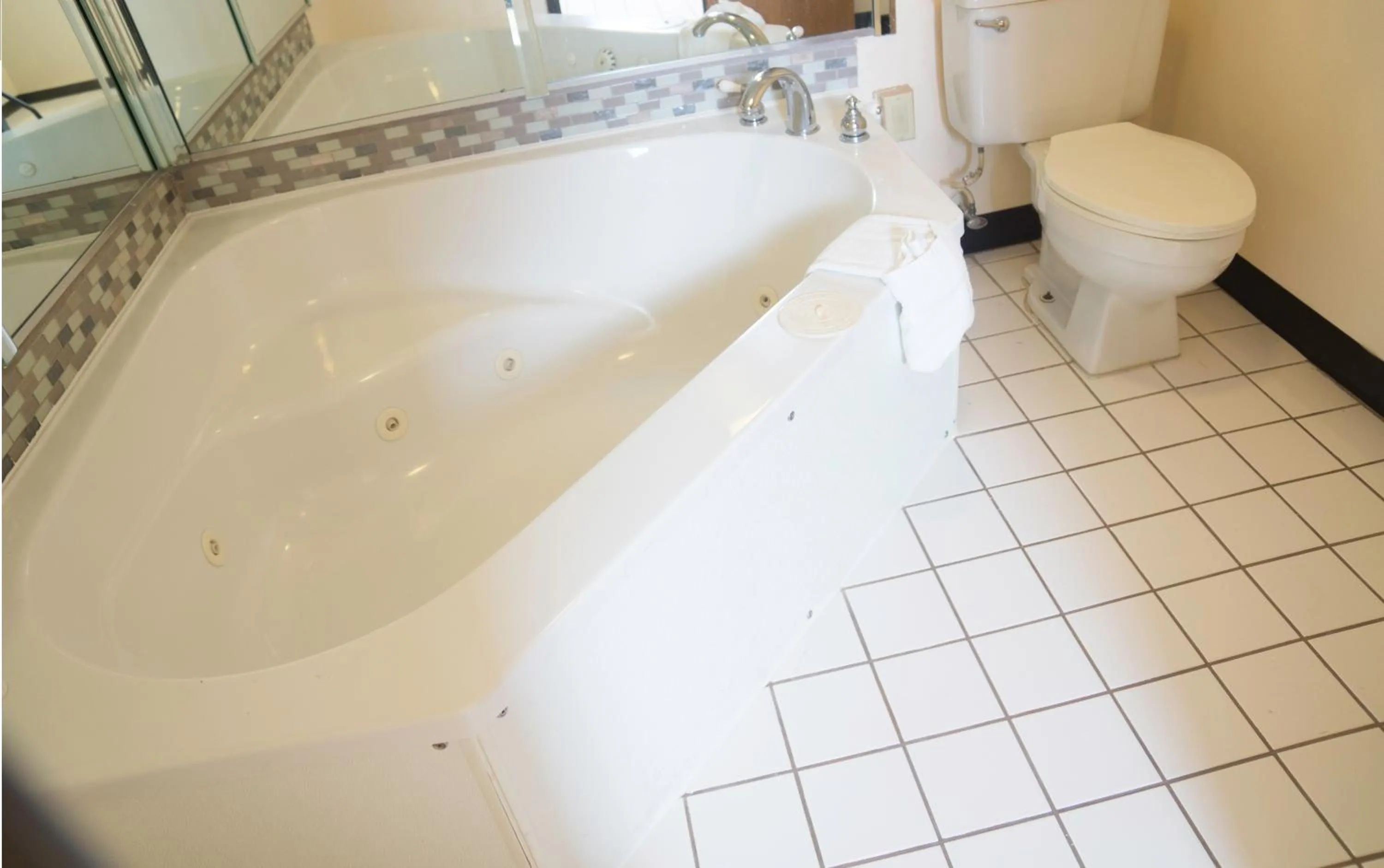 Bathroom in Americas Best Value Inn St. Louis / South