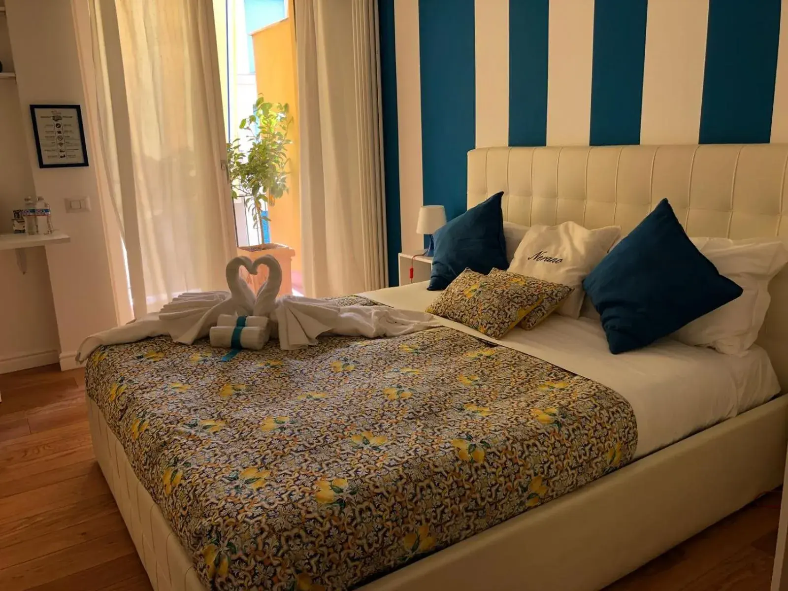 Deluxe Double Room with Balcony in B&B La Rada Deluxe Double Room with Balcony in B&B La Rada