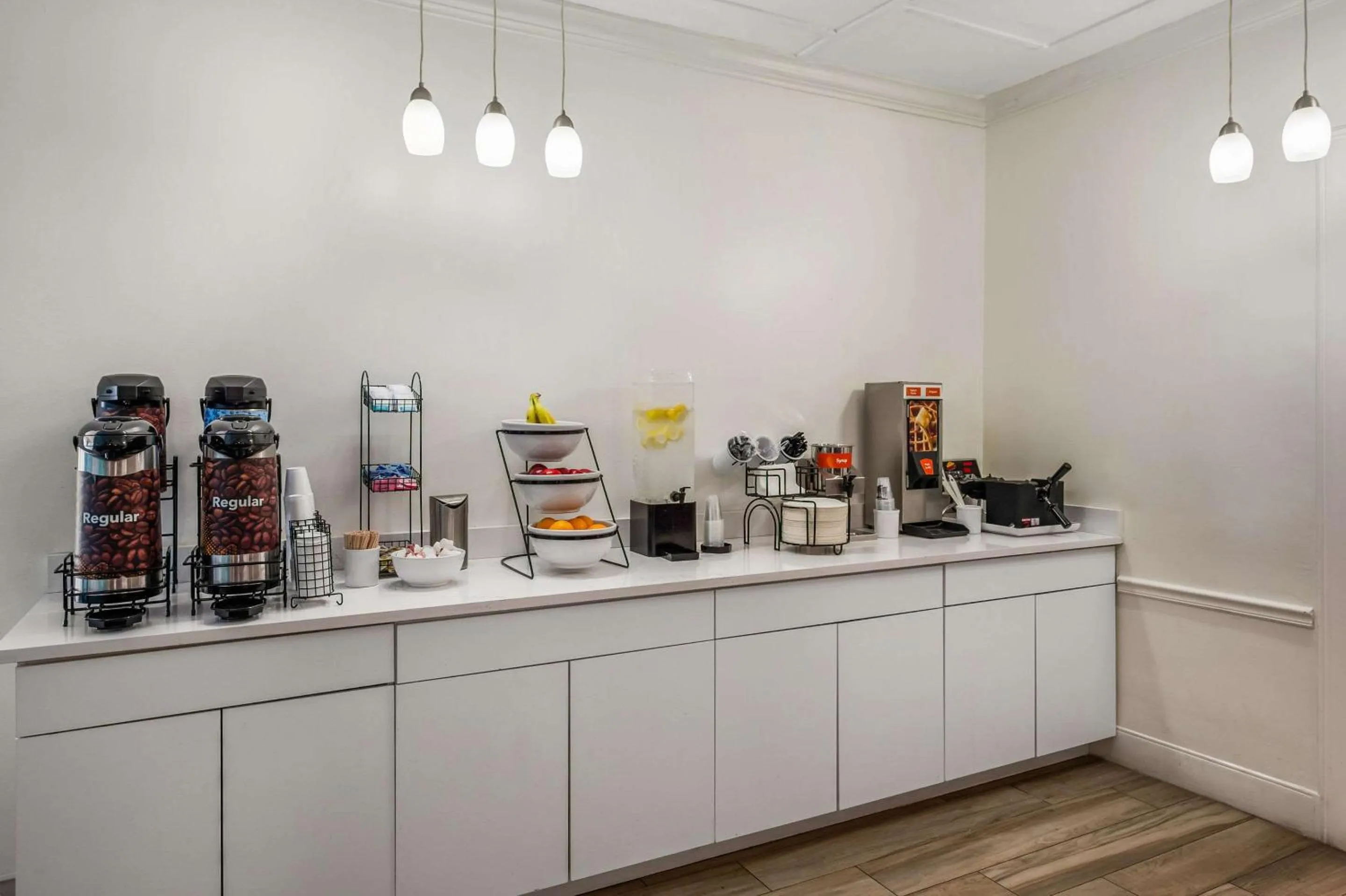 Breakfast in Comfort Inn Oceanside Deerfield Beach