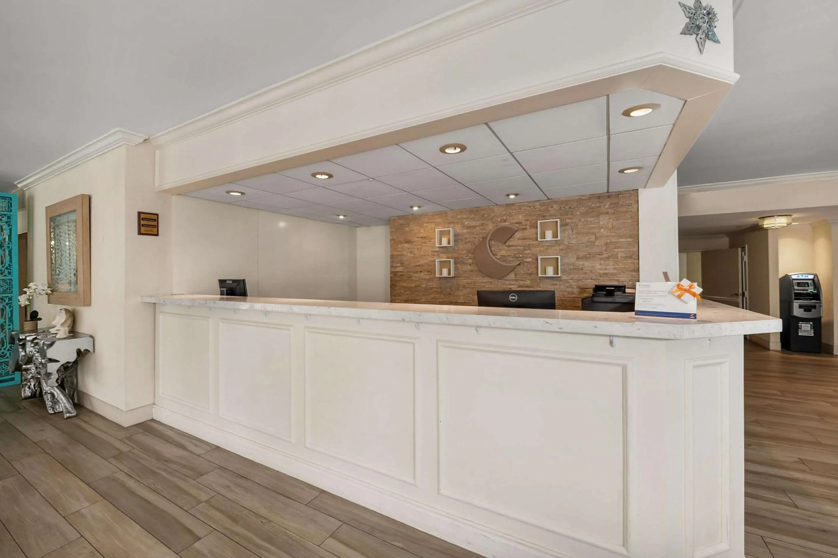 Lobby or reception in Comfort Inn Oceanside Deerfield Beach
