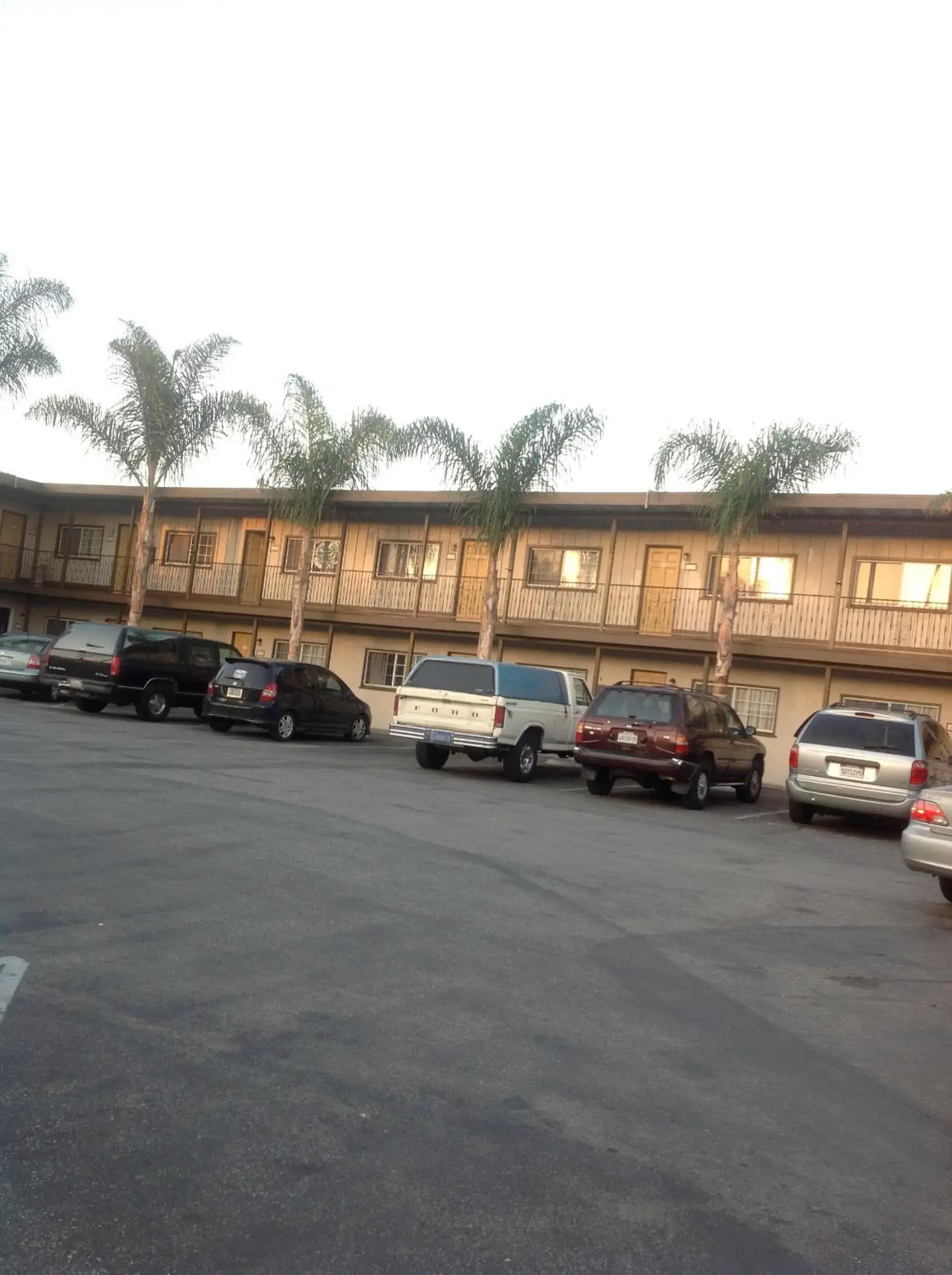 Facade/entrance in Bayshore Inn Ventura Facade/entrance in Bayshore Inn Ventura