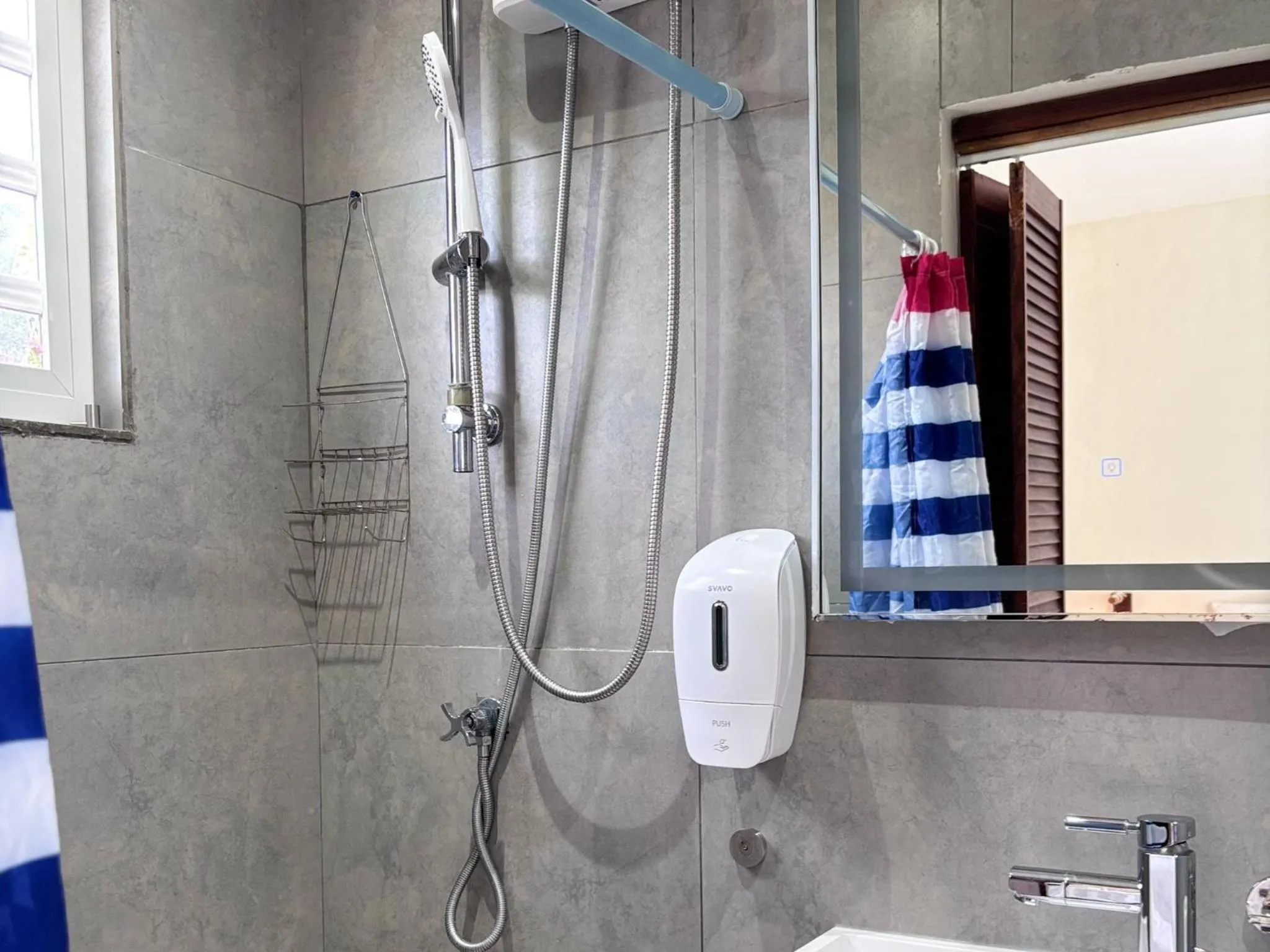 Shower in Boca Simon Vacation Curacao