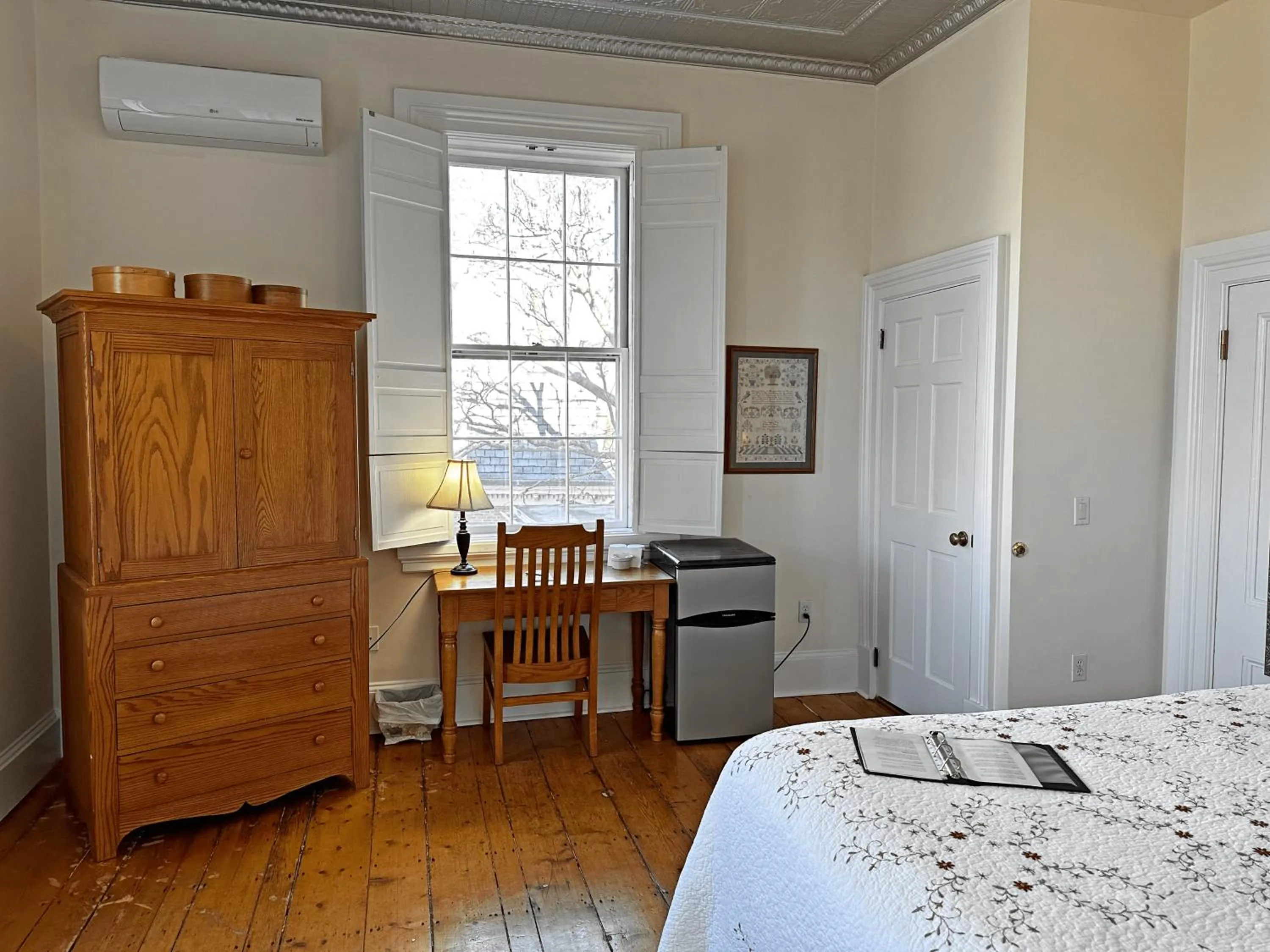 Bedroom, Bed in Christopher Dodge House