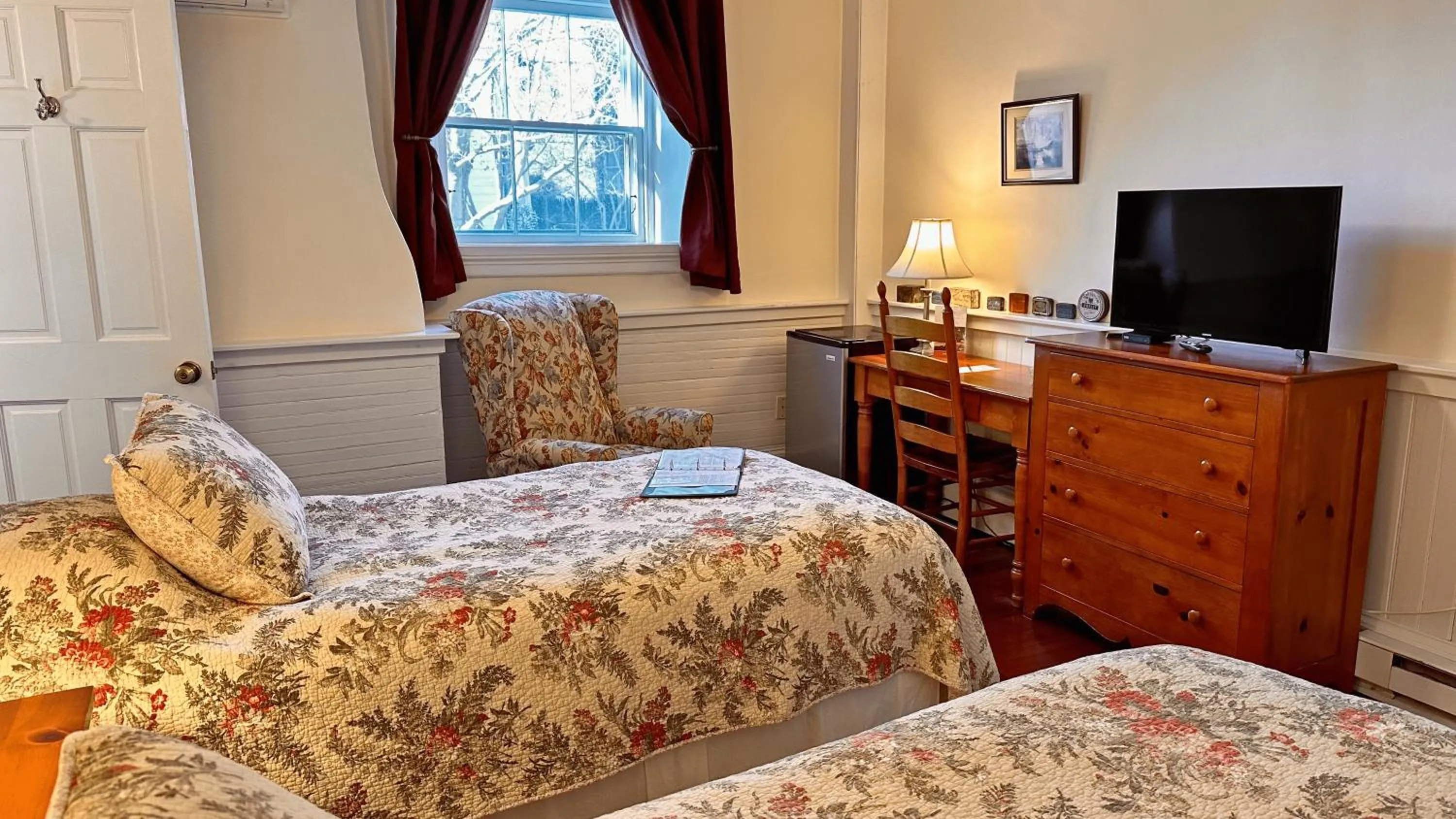 Bedroom, Bed in Christopher Dodge House