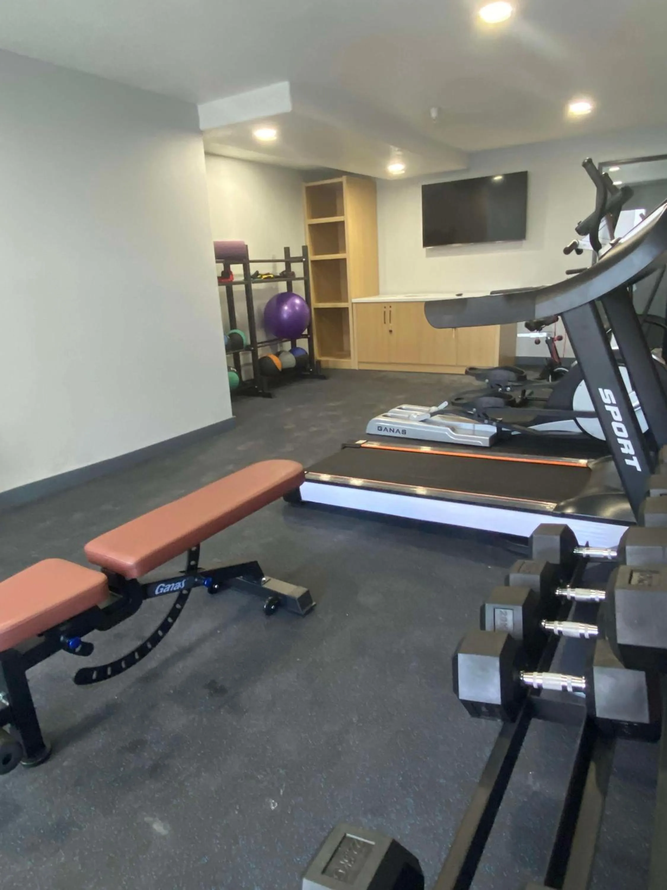 Fitness centre/facilities in Best Western Montrose Inn