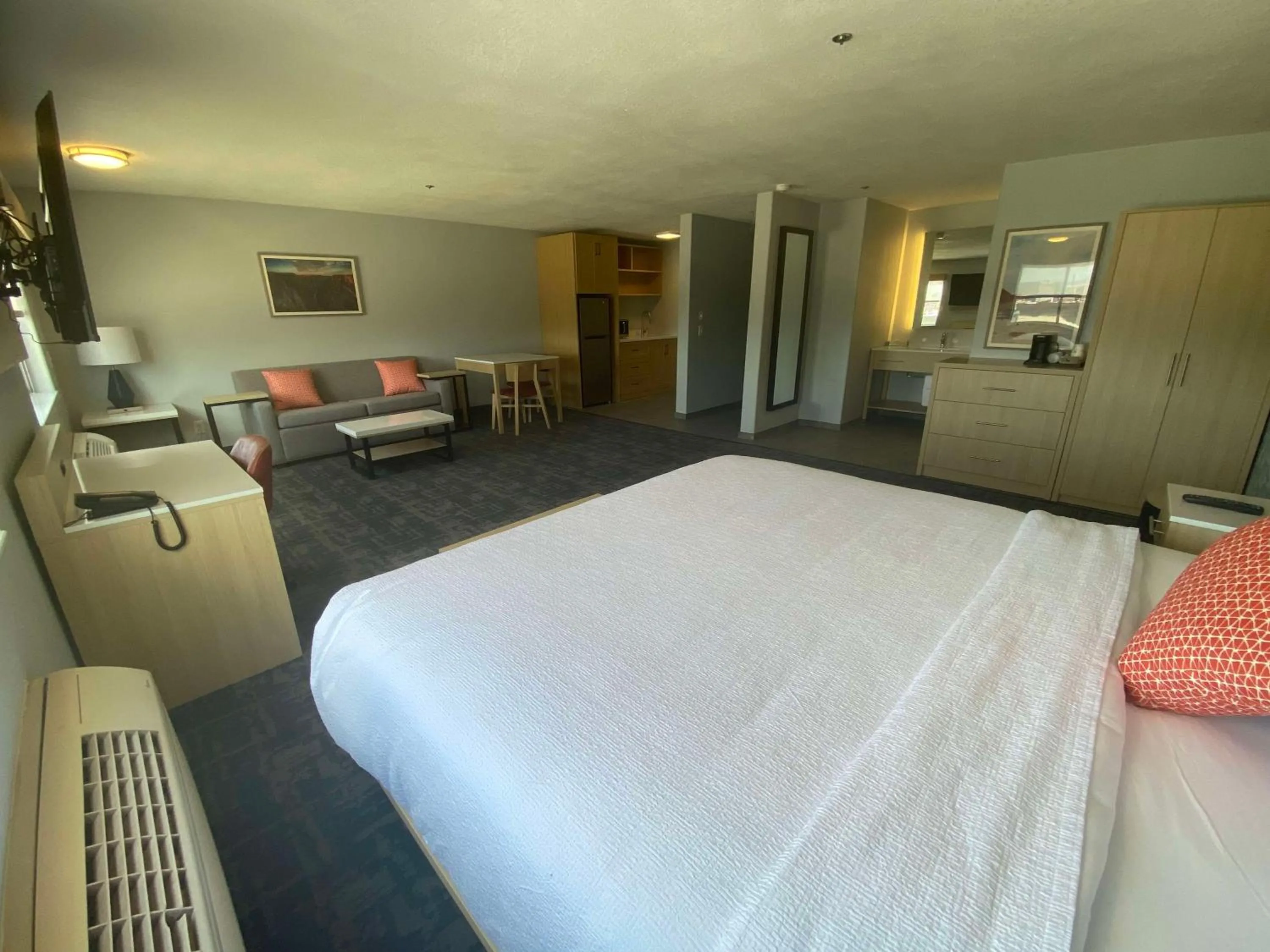 Photo of the whole room, Bed in Best Western Montrose Inn