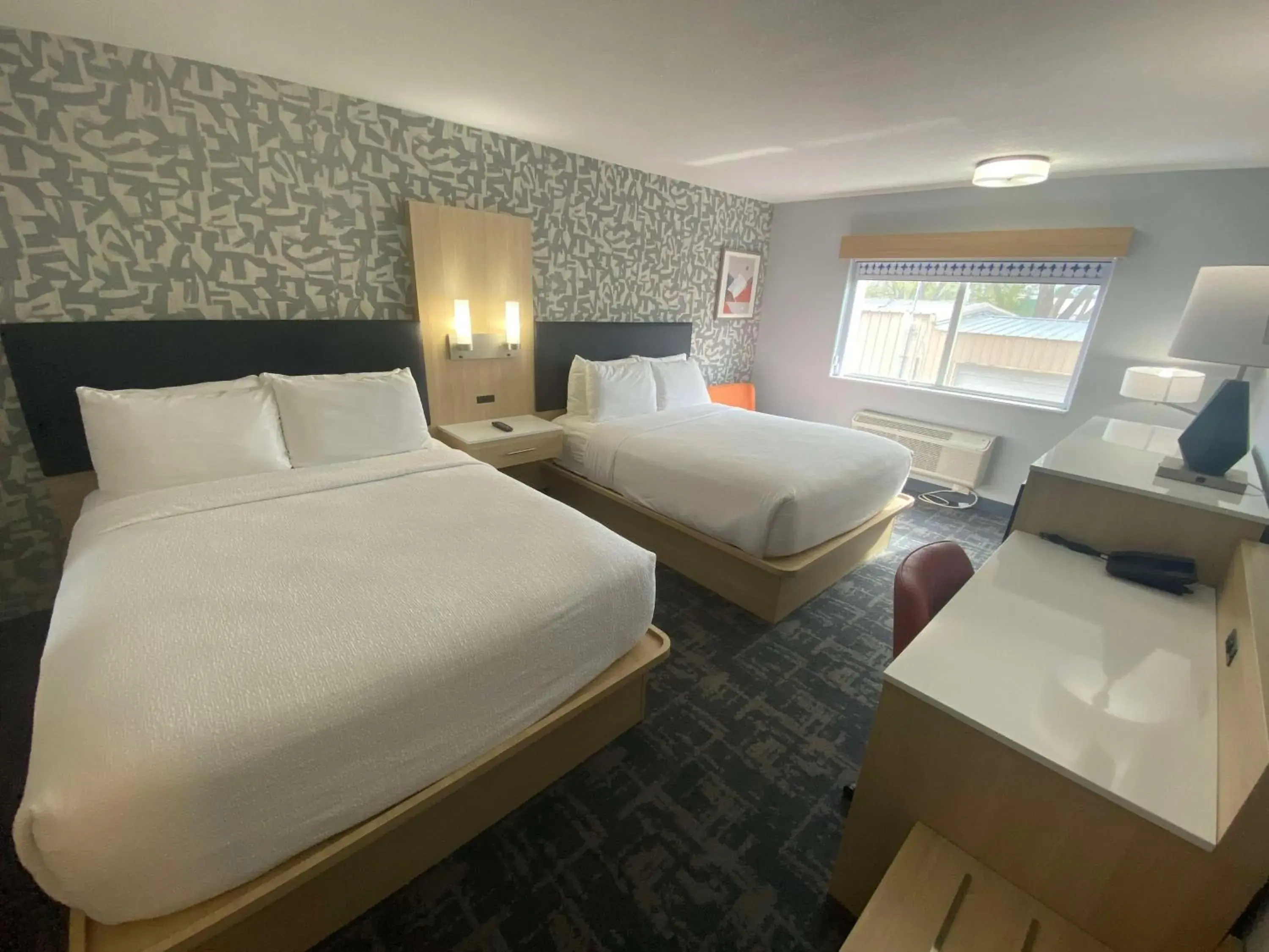 Bedroom, Bed in Best Western Montrose Inn Bedroom, Bed in Best Western Montrose Inn