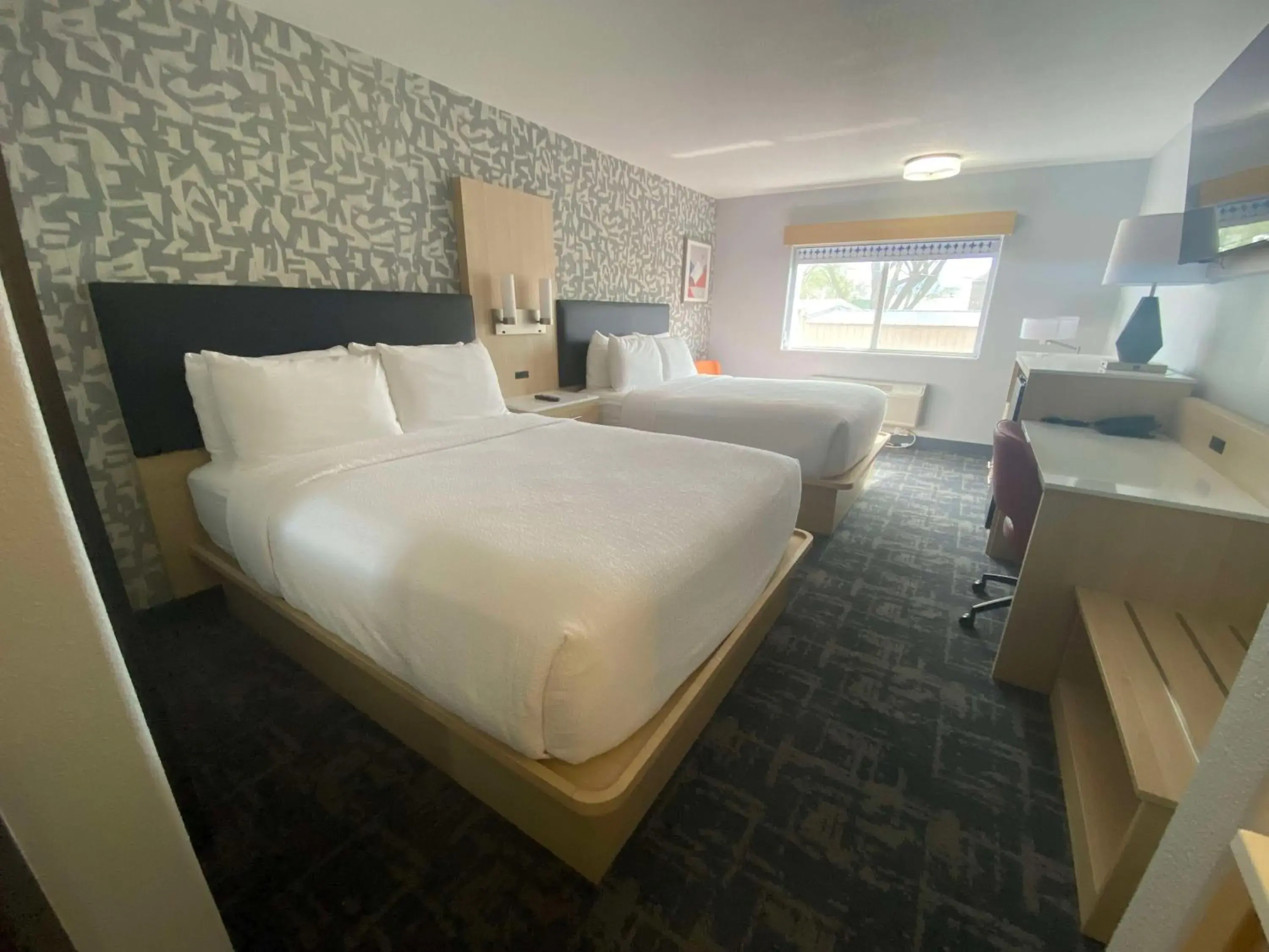 Bedroom, Bed in Best Western Montrose Inn Bedroom, Bed in Best Western Montrose Inn