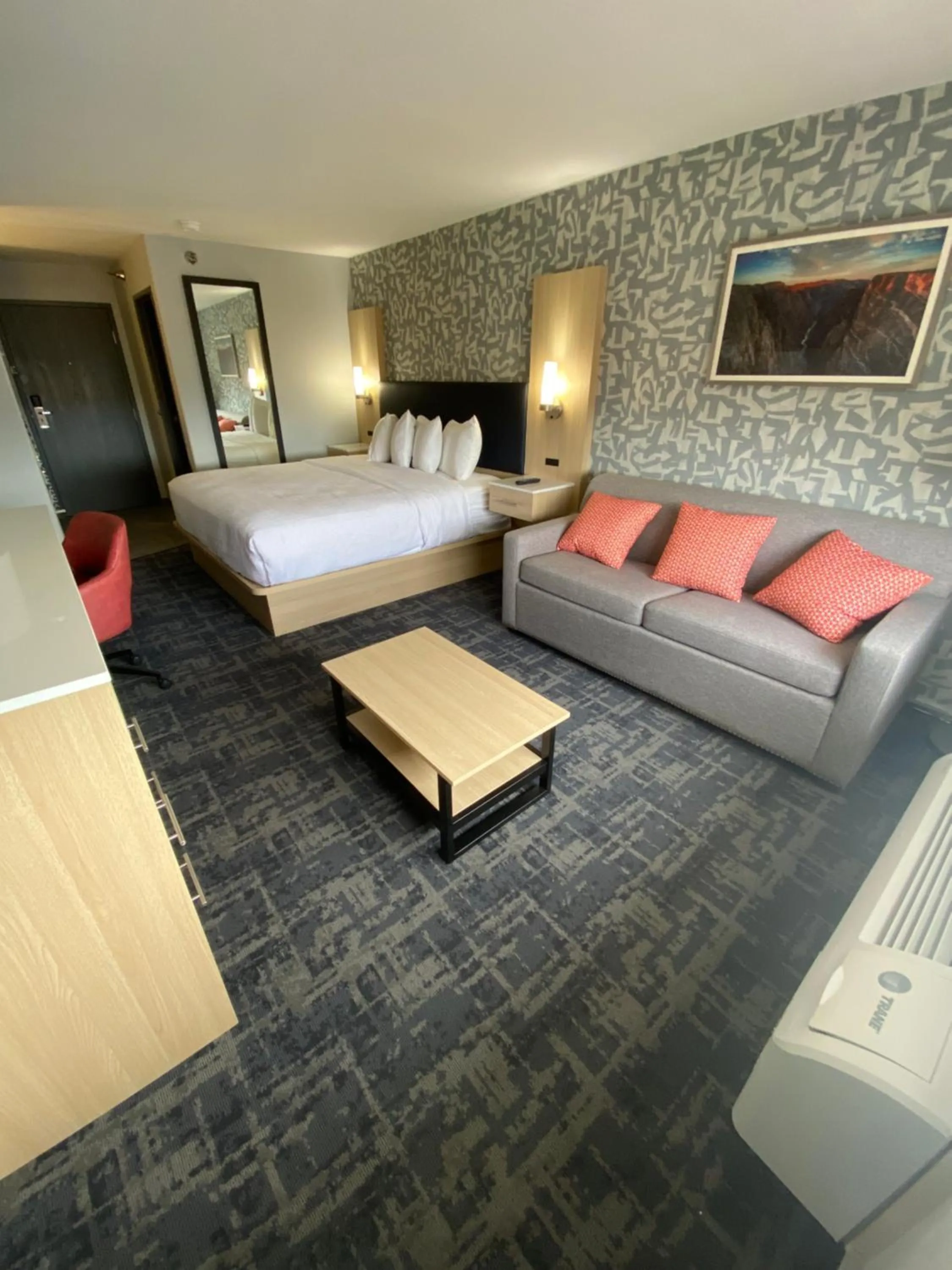 Photo of the whole room, Bed in Stay Wise Inns of Montrose