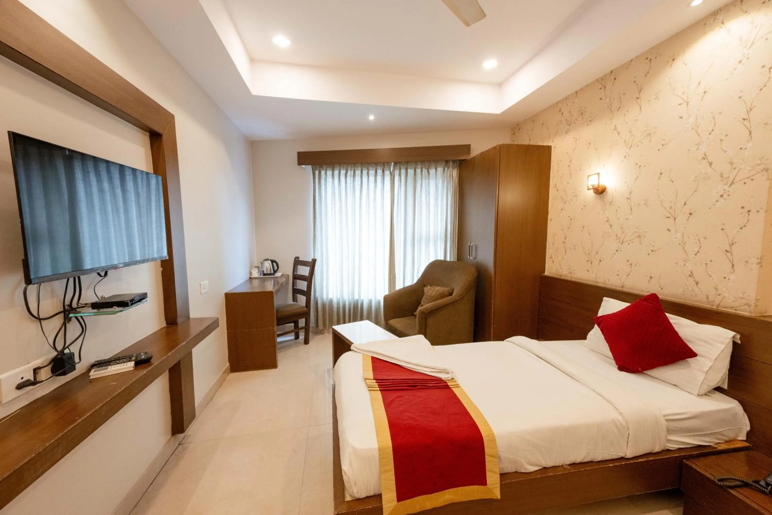 Photo of the whole room, Bed in REGALIA INN &SUITES