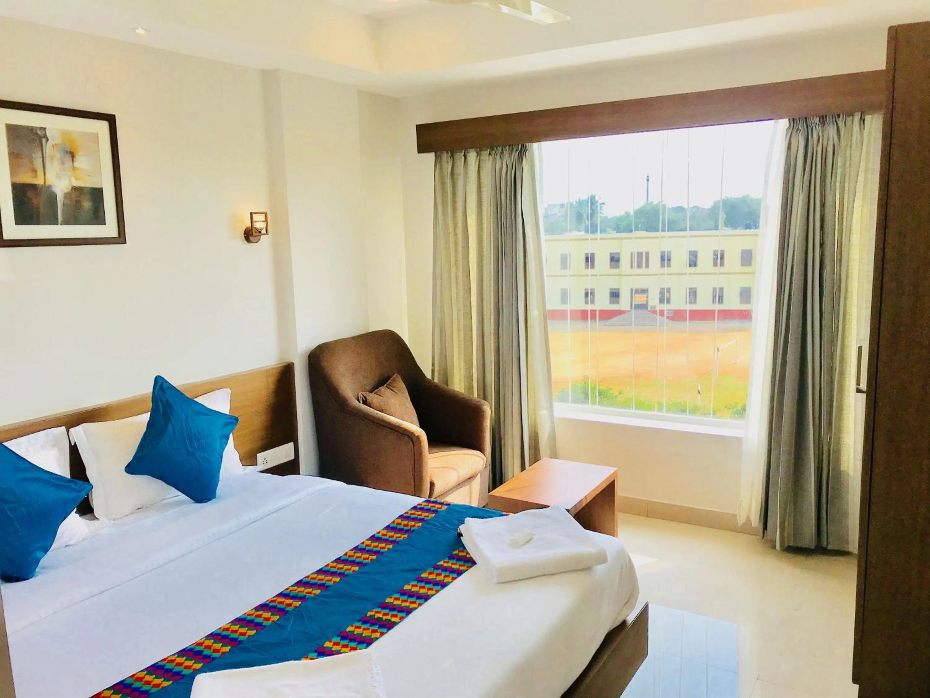 TV and multimedia, Bed in REGALIA INN &SUITES